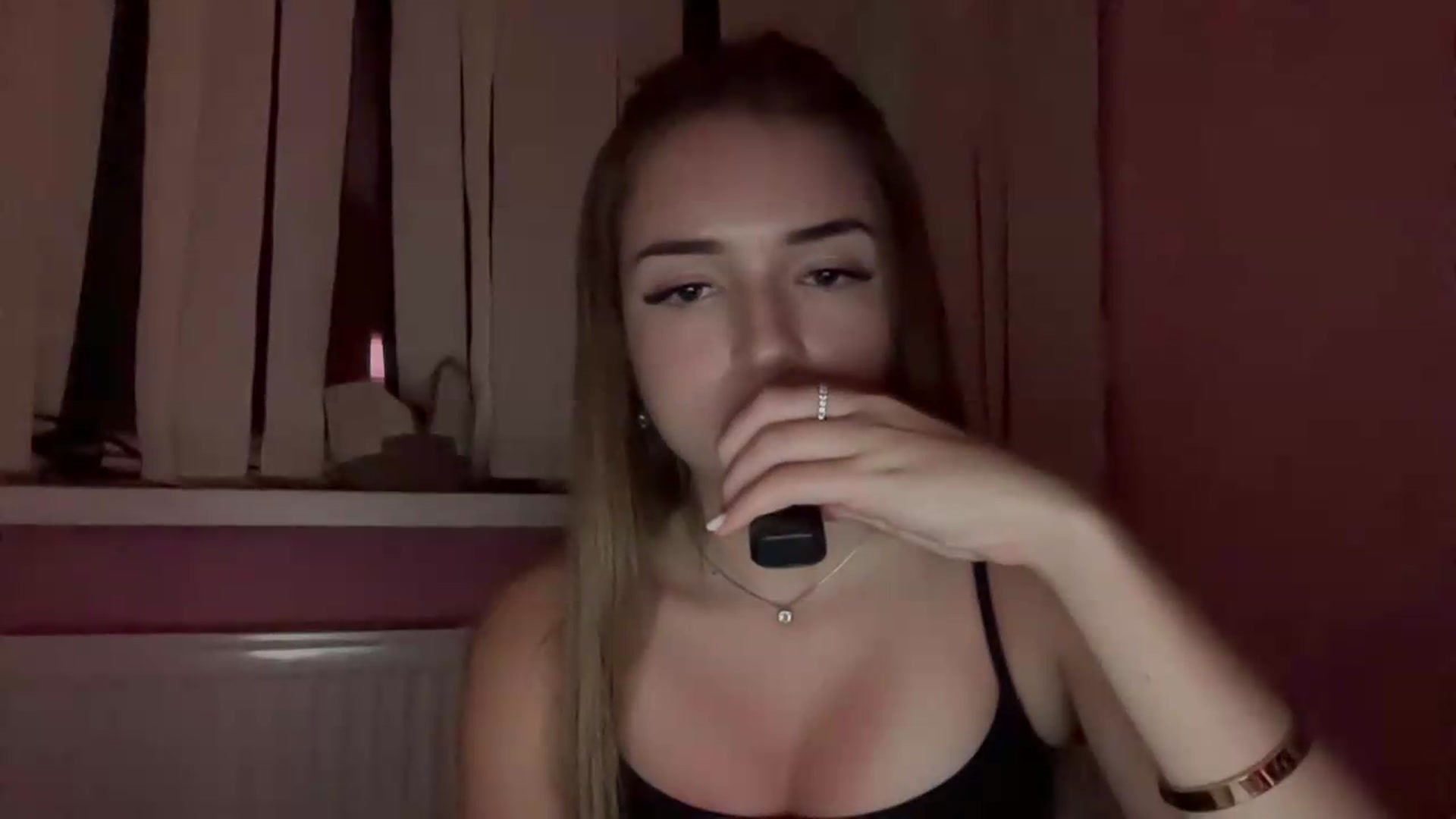 Gallery image thumbnail from ChloeeStar's myfreecams stream on, 08/17/2026, 21:24 image 7 of 20
