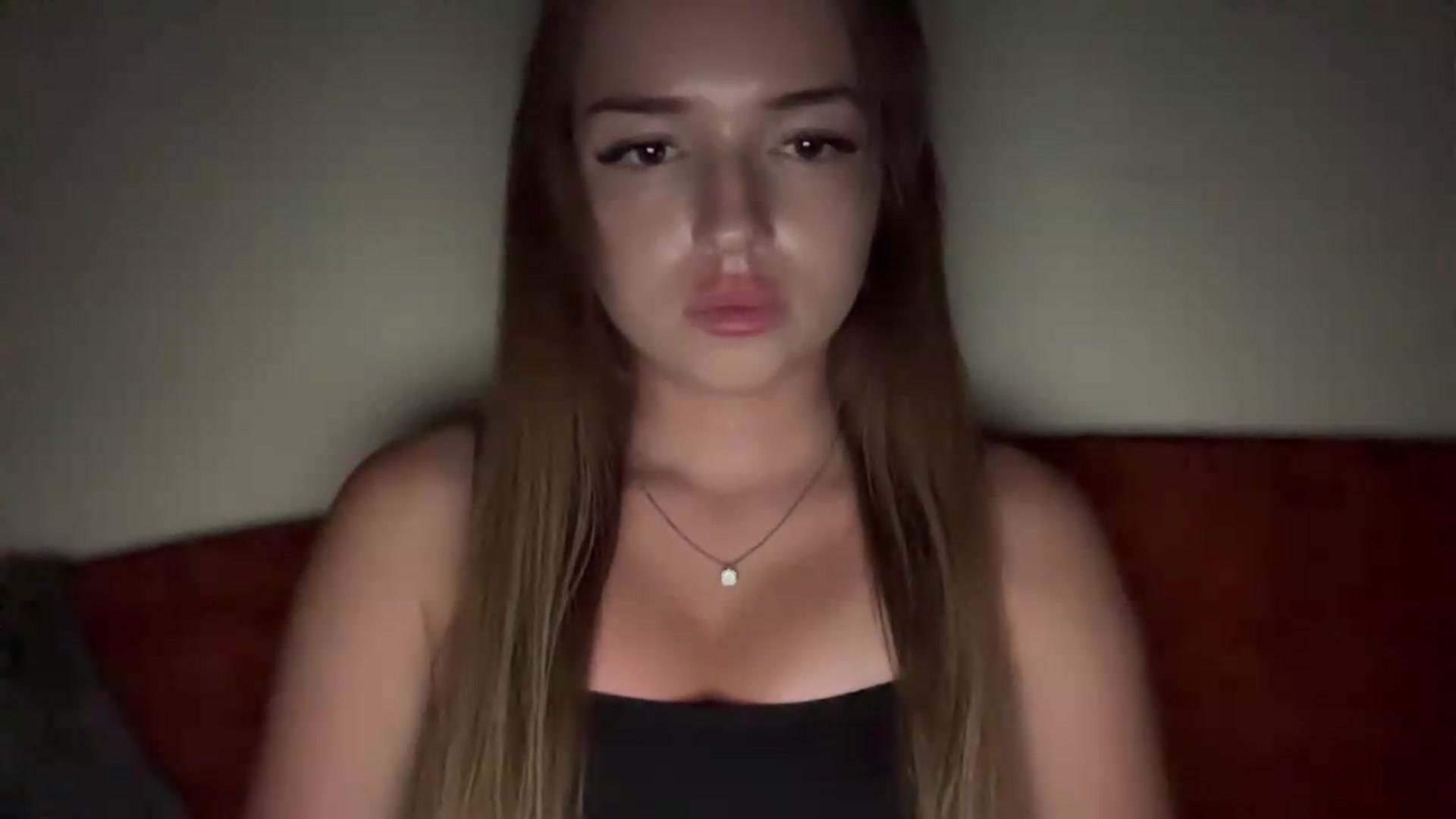 Gallery image thumbnail from ChloeeStar's myfreecams stream on, 08/18/2026, 21:12 image 17 of 20