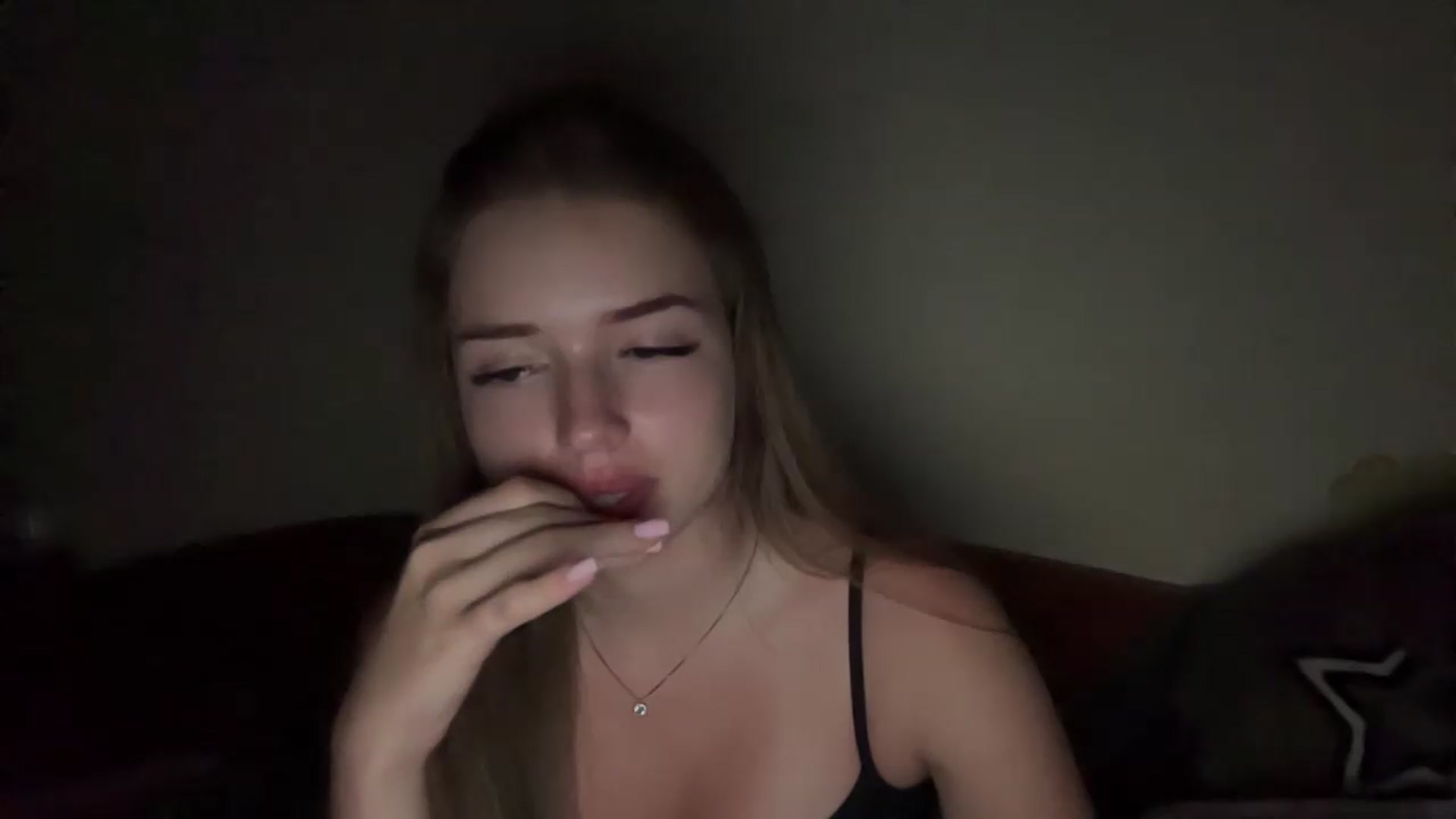 Gallery image thumbnail from ChloeeStar's myfreecams stream on, 08/19/2026, 20:58 image 10 of 20