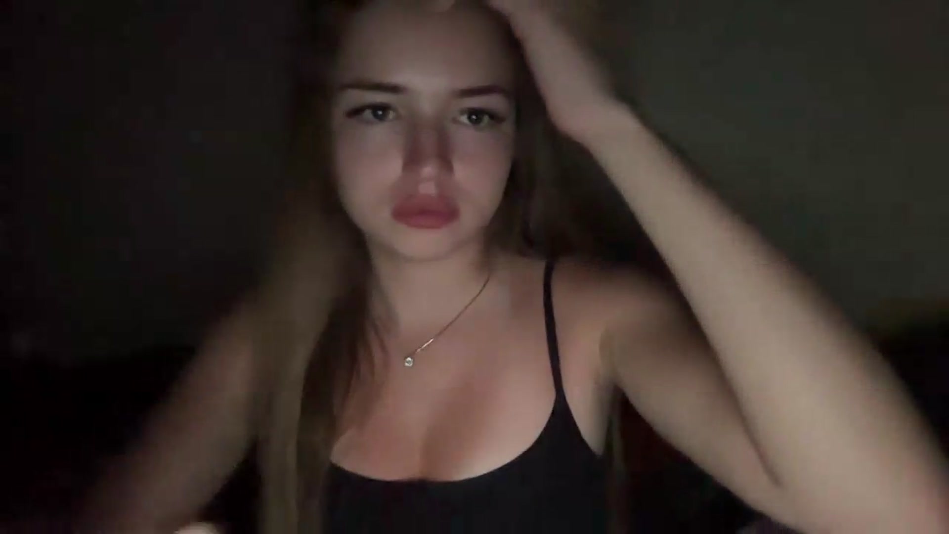 Gallery image thumbnail from ChloeeStar's myfreecams stream on, 08/19/2026, 20:58 image 6 of 20
