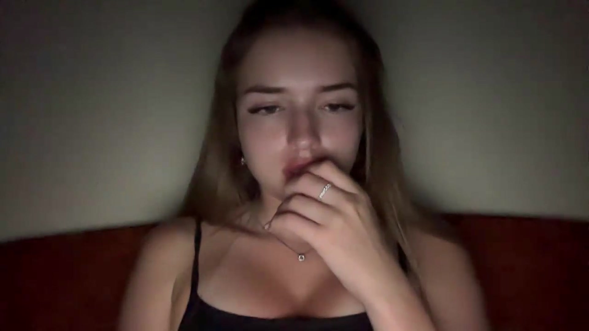 Gallery image thumbnail from ChloeeStar's myfreecams stream on, 08/19/2026, 21:14 image 17 of 20