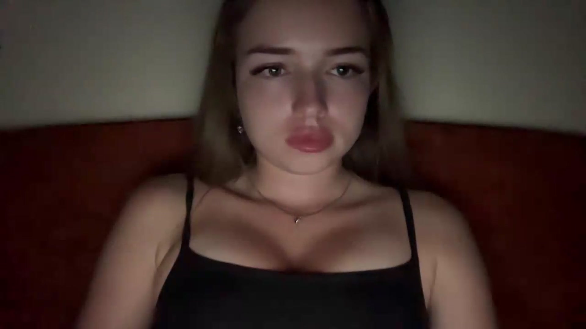 Gallery image thumbnail from ChloeeStar's myfreecams stream on, 08/19/2026, 21:14 image 3 of 20