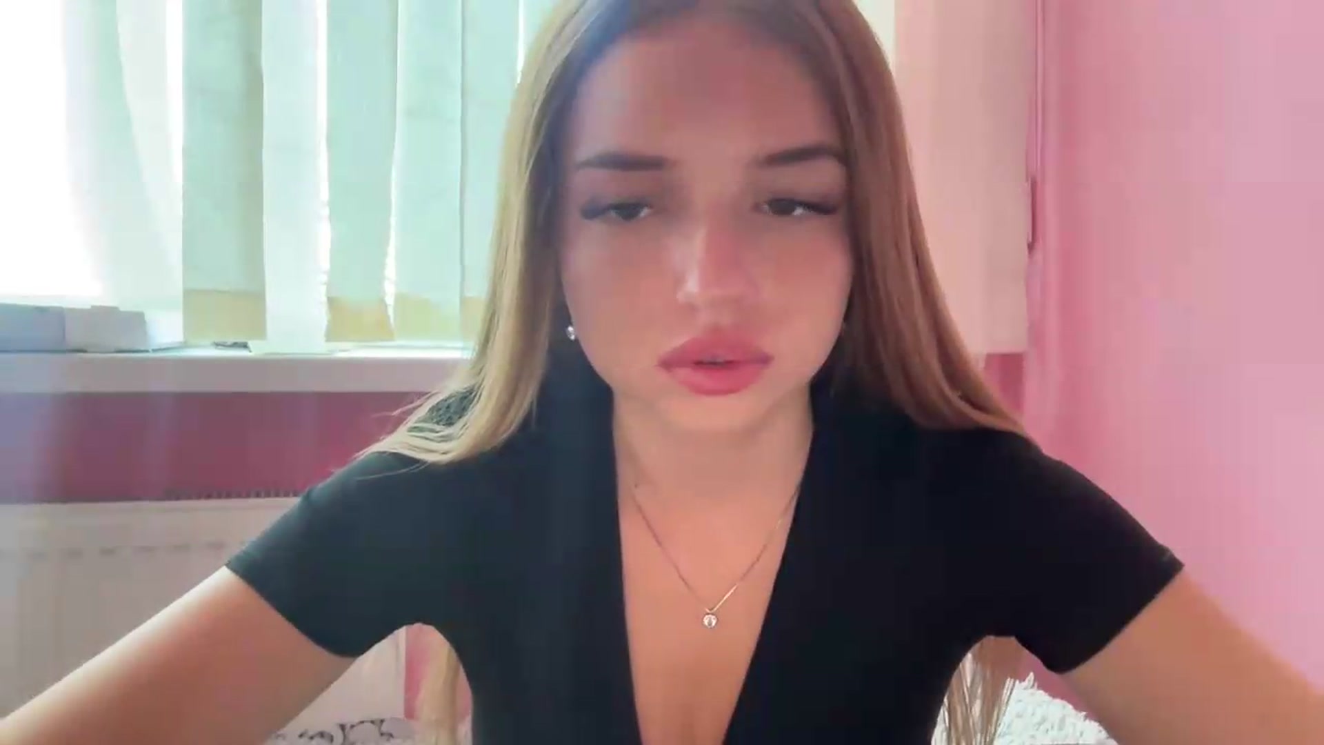 Gallery image thumbnail from ChloeeStar's myfreecams stream on, 08/23/2026, 13:57 image 3 of 20