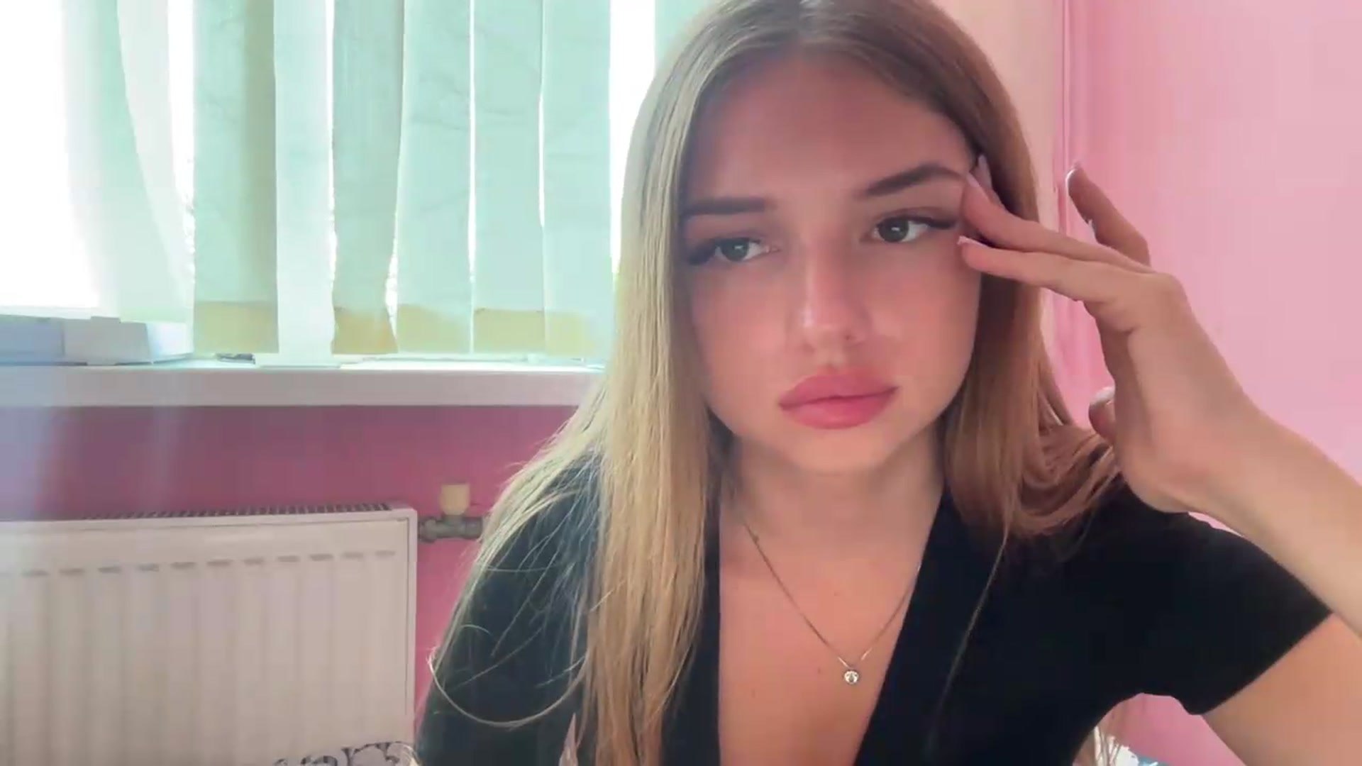 Gallery image thumbnail from ChloeeStar's myfreecams stream on, 08/23/2026, 13:57 image 11 of 20