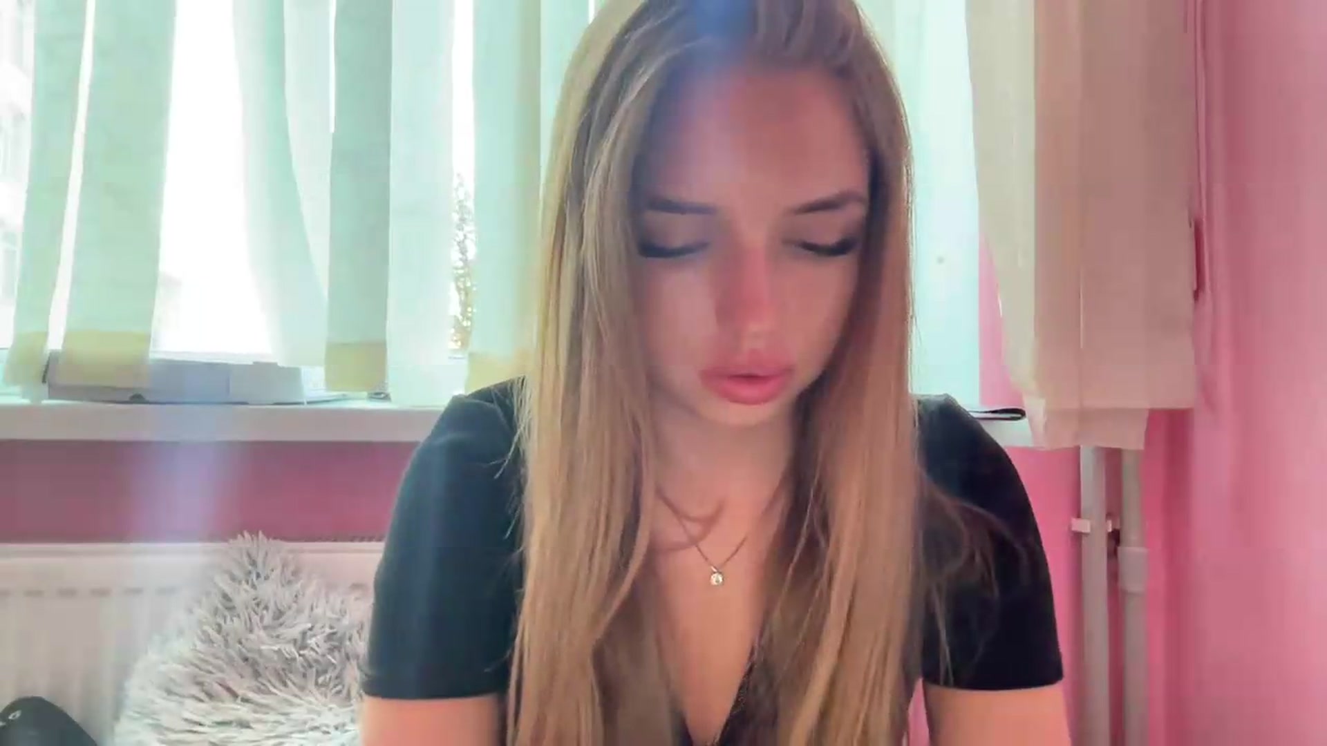 Gallery image thumbnail from ChloeeStar's myfreecams stream on, 08/23/2026, 14:23 image 2 of 20