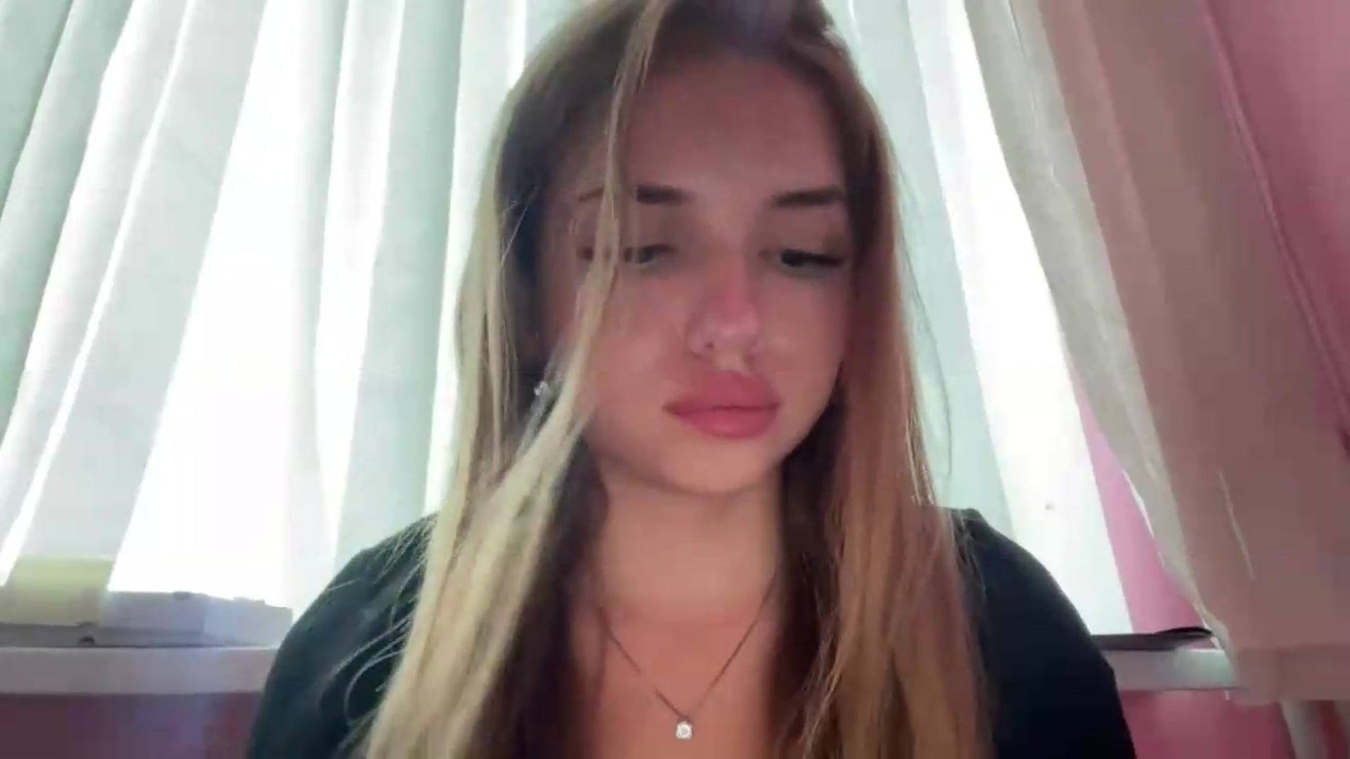 Gallery image thumbnail from ChloeeStar's myfreecams stream on, 08/23/2026, 14:23 image 17 of 20