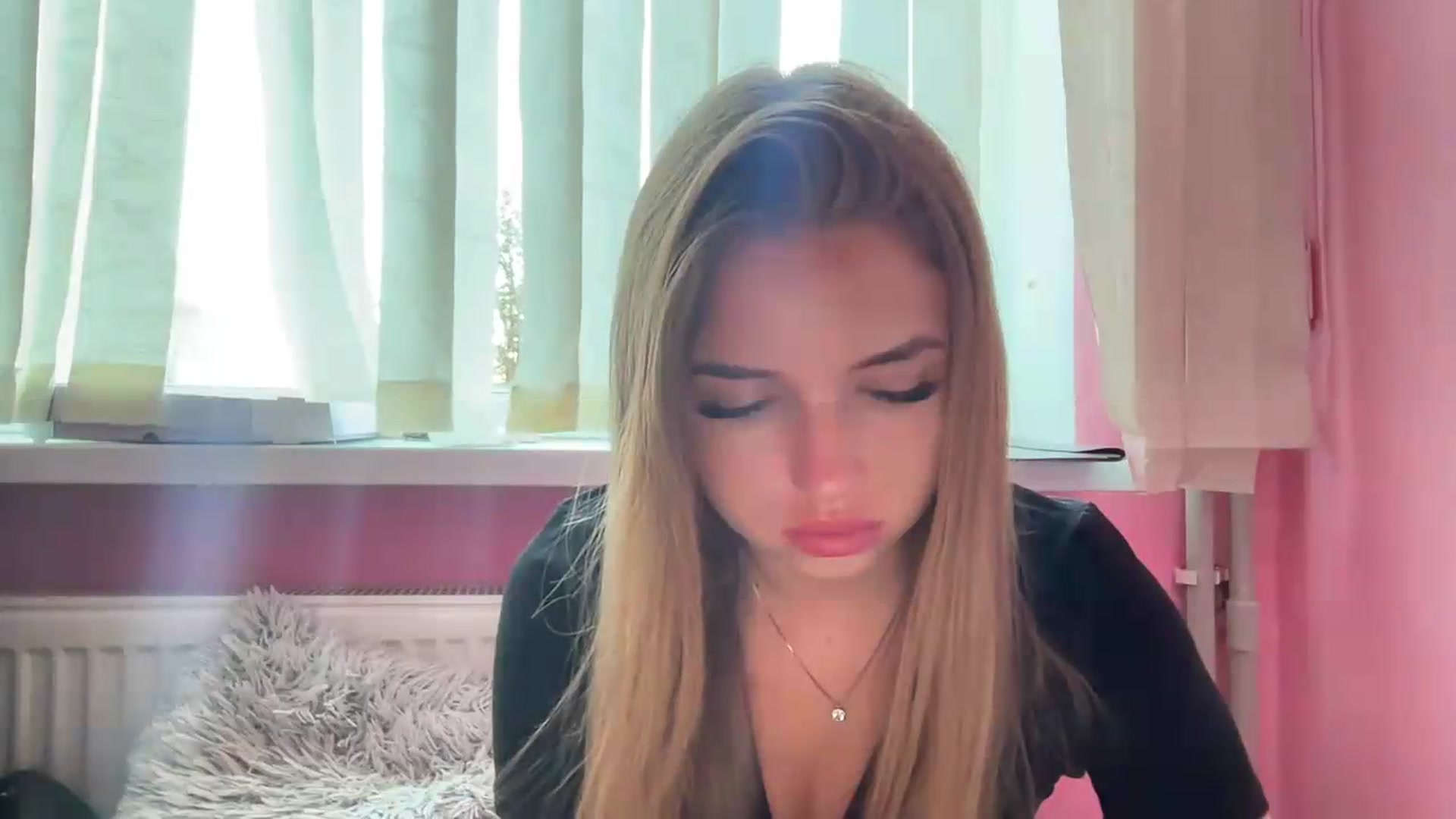 Gallery image thumbnail from ChloeeStar's myfreecams stream on, 08/23/2026, 14:23 image 5 of 20