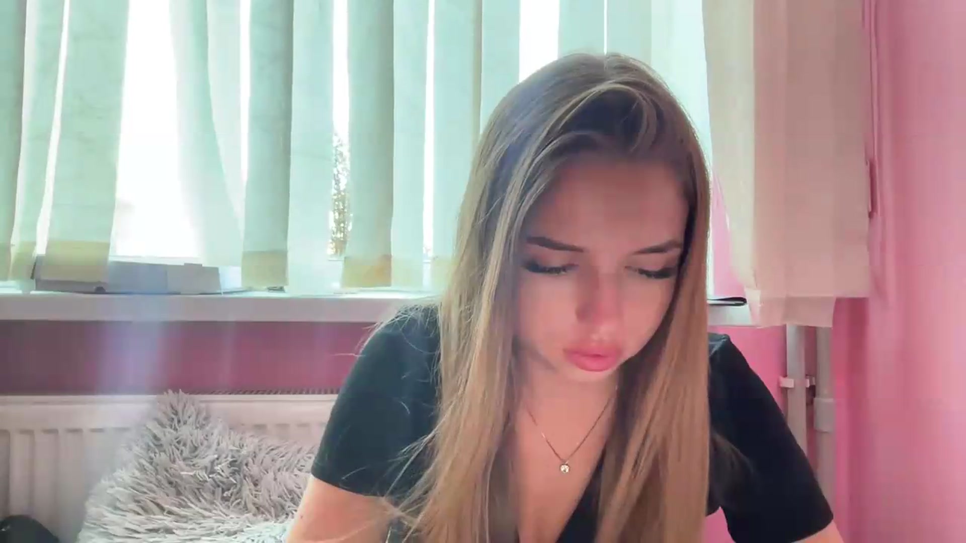 Gallery image thumbnail from ChloeeStar's myfreecams stream on, 08/23/2026, 14:23 image 7 of 20