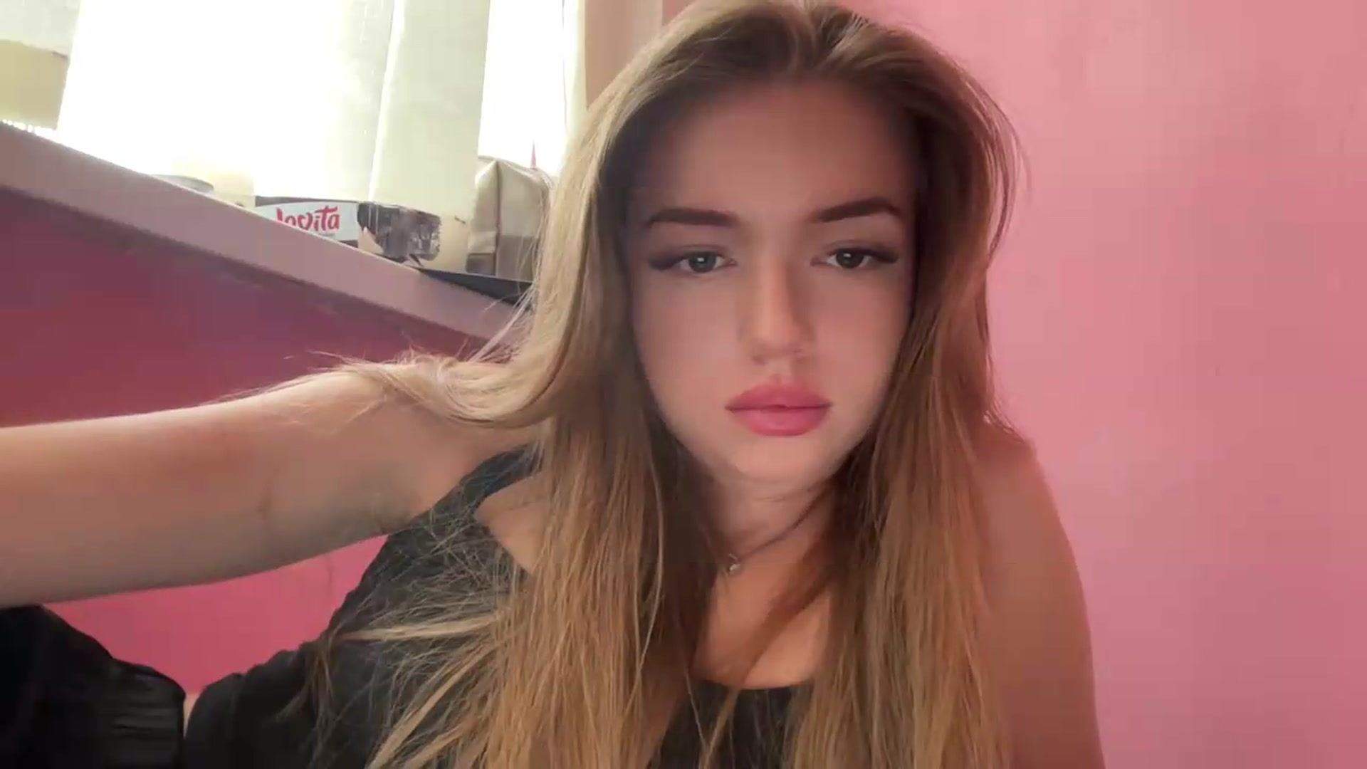 Gallery image thumbnail from ChloeeStar's myfreecams stream on, 08/26/2026, 17:58 image 6 of 20