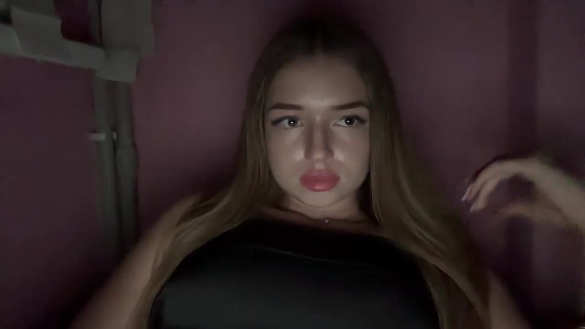 Gallery image thumbnail from ChloeeStar's myfreecams stream on, 08/30/2026, 23:02 image 15 of 20