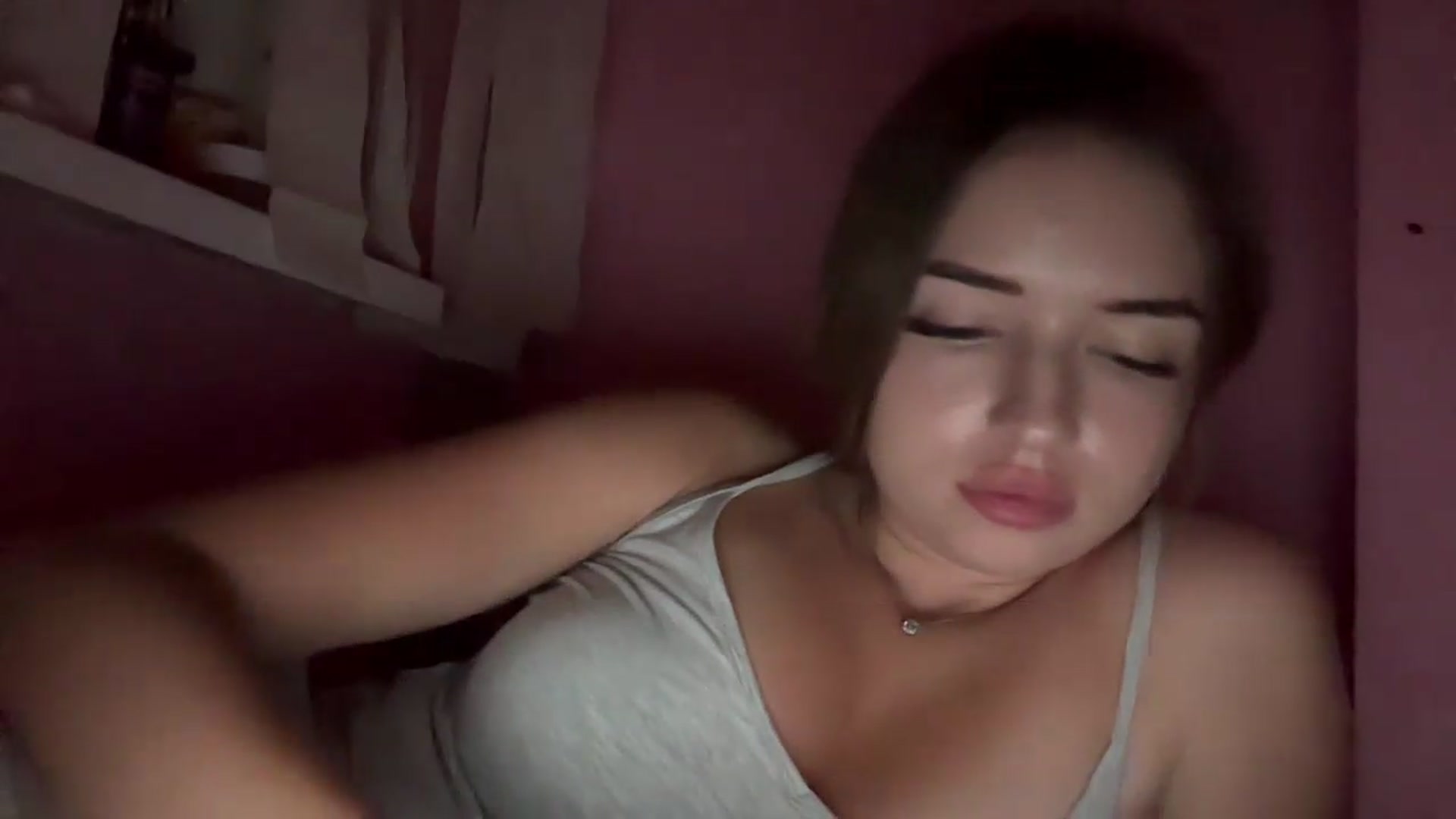 Gallery image thumbnail from ChloeeStar's myfreecams stream on, 08/31/2026, 19:05 image 18 of 20