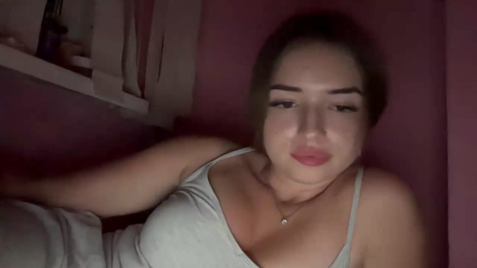 Gallery image thumbnail from ChloeeStar's myfreecams stream on, 08/31/2026, 19:05 image 15 of 20
