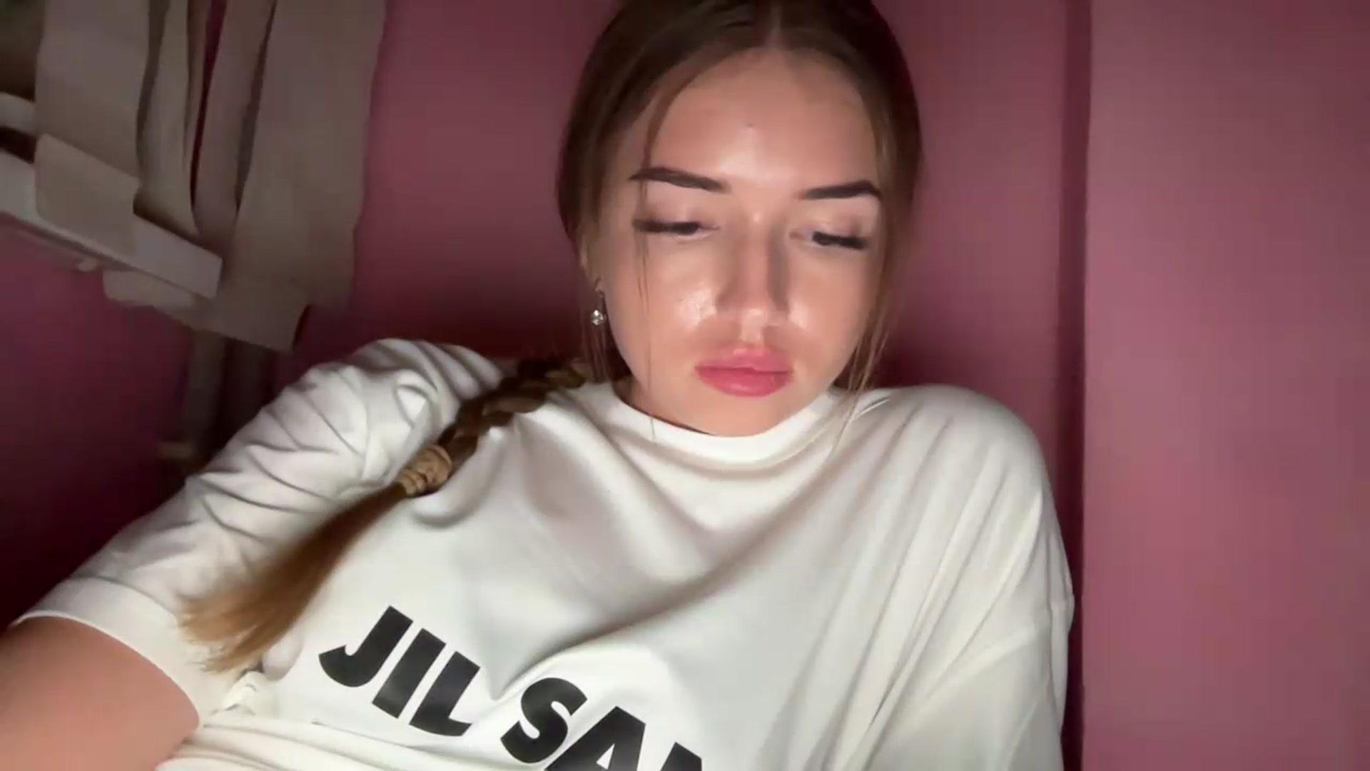 Gallery image thumbnail from ChloeeStar's myfreecams stream on, 09/01/2026, 18:02 image 13 of 20