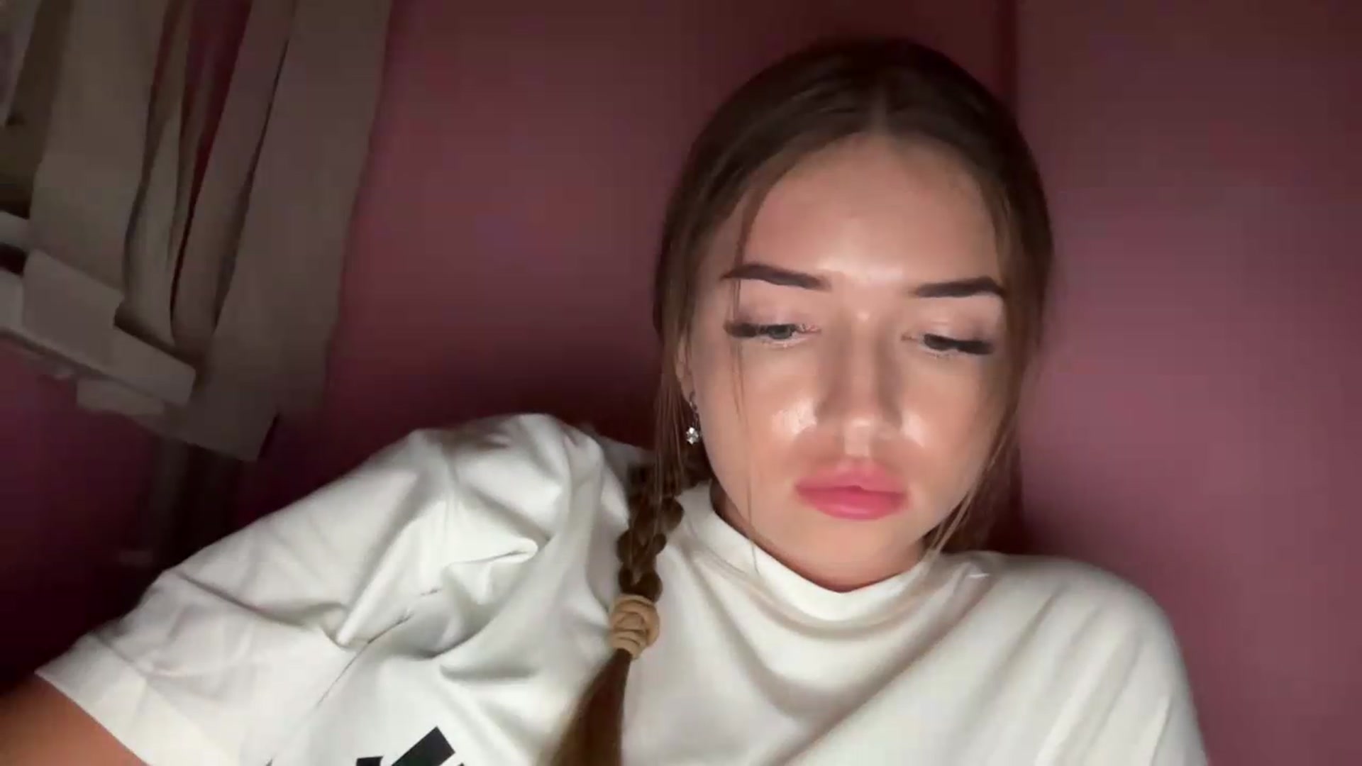 Gallery image thumbnail from ChloeeStar's myfreecams stream on, 09/01/2026, 18:02 image 19 of 20