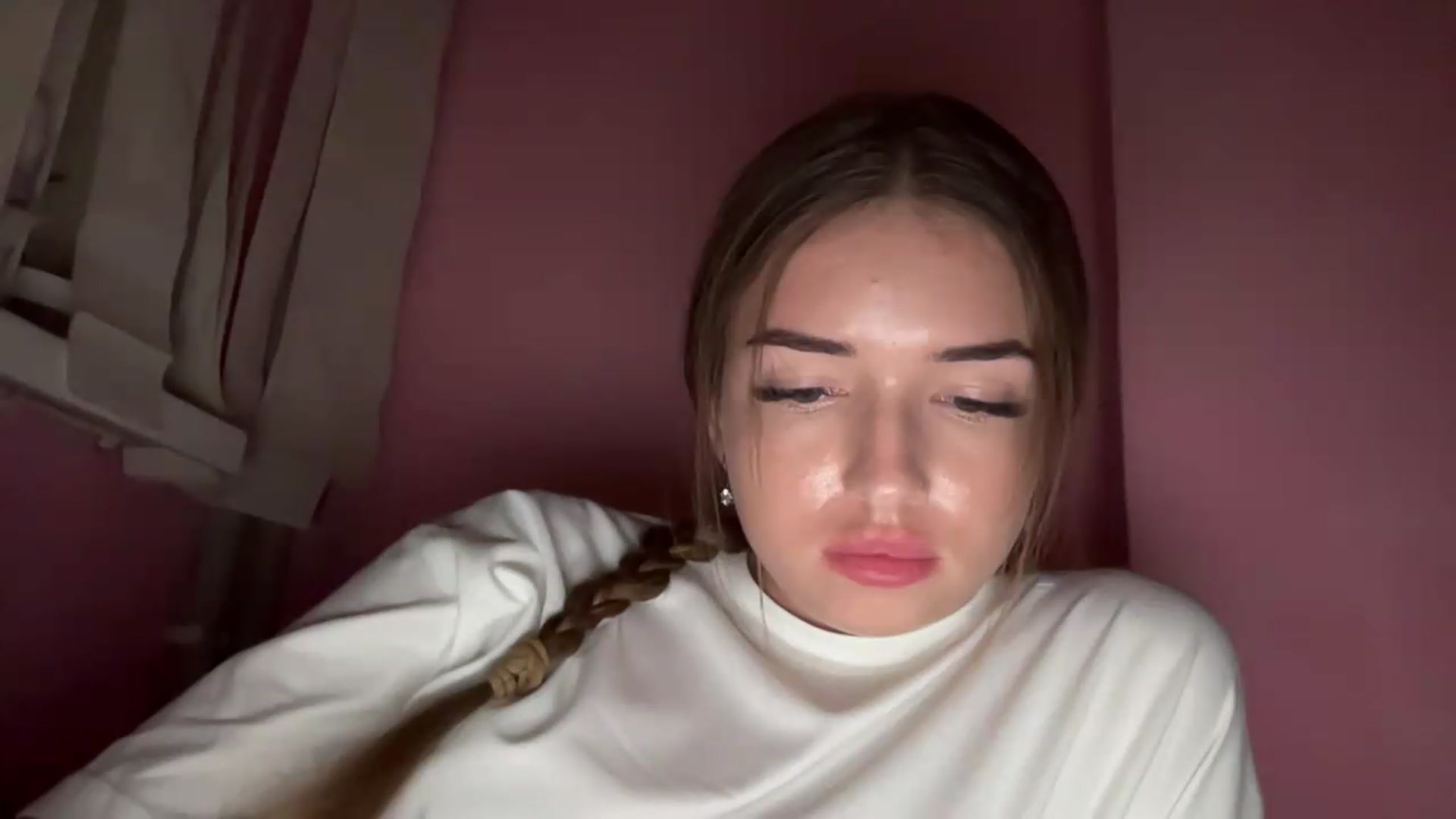 Gallery image thumbnail from ChloeeStar's myfreecams stream on, 09/01/2026, 18:02 image 18 of 20