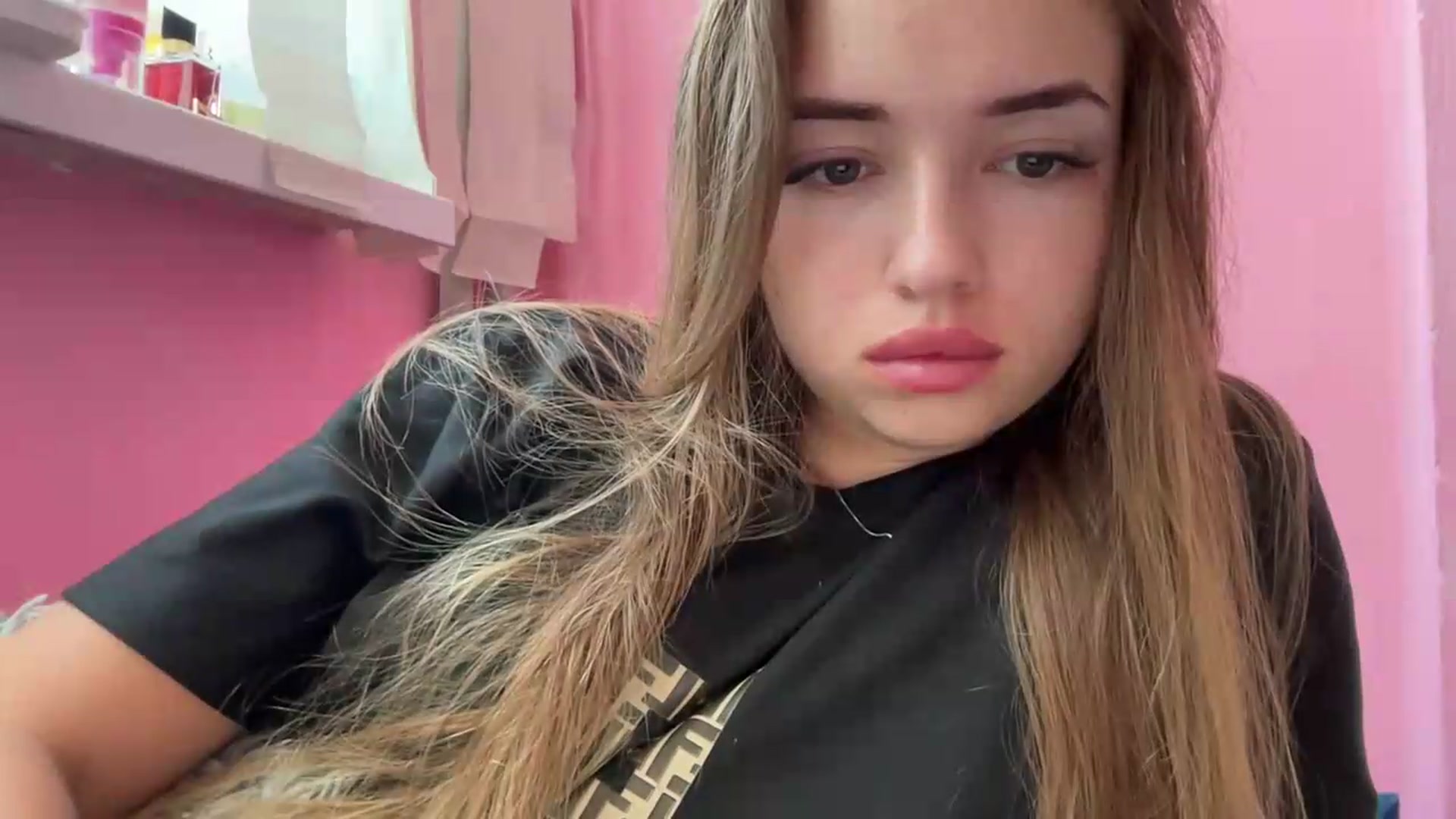 Gallery image thumbnail from ChloeeStar's myfreecams stream on, 09/02/2026, 10:38 image 13 of 20