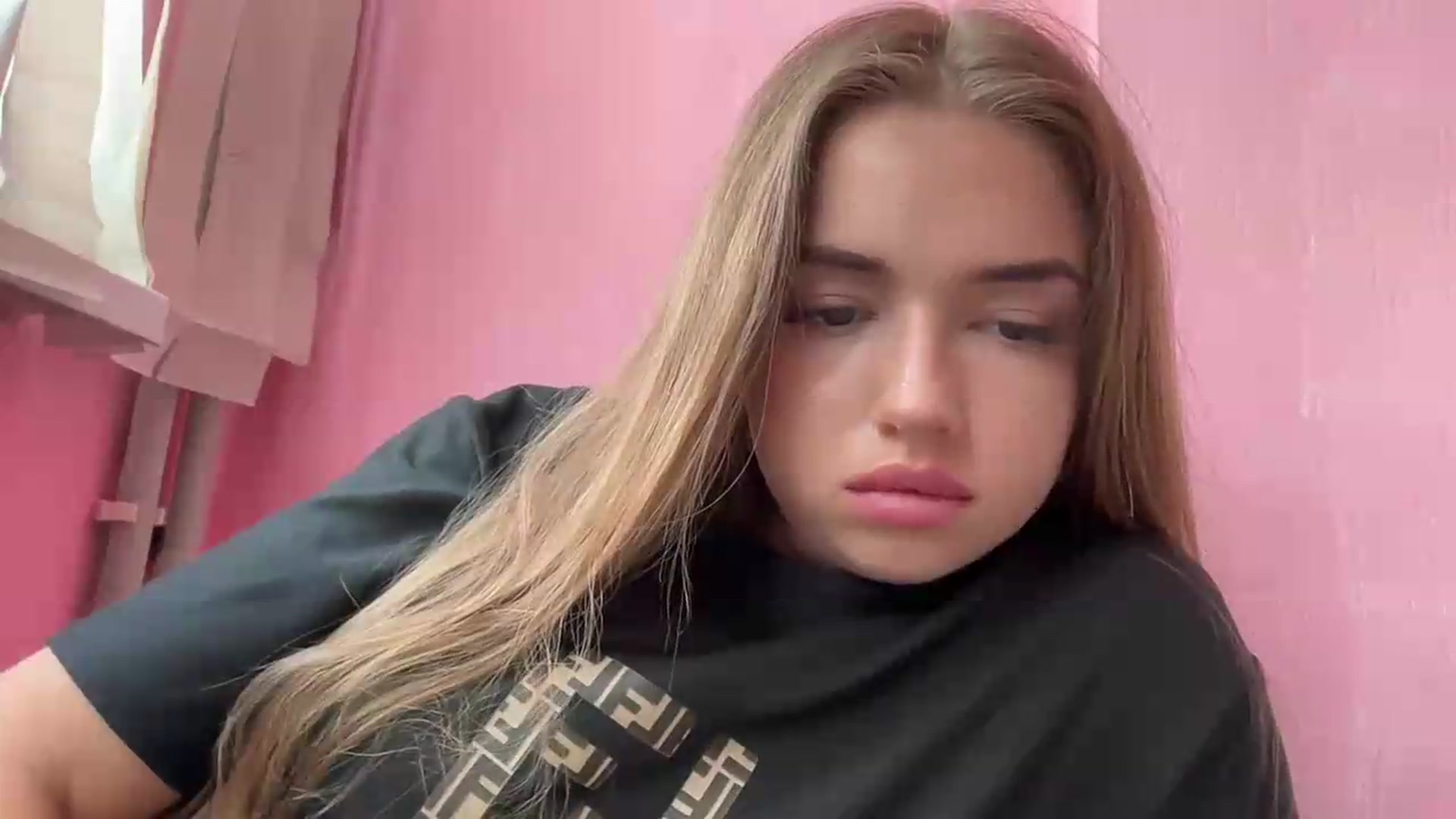 Gallery image thumbnail from ChloeeStar's myfreecams stream on, 09/02/2026, 14:31 image 18 of 20