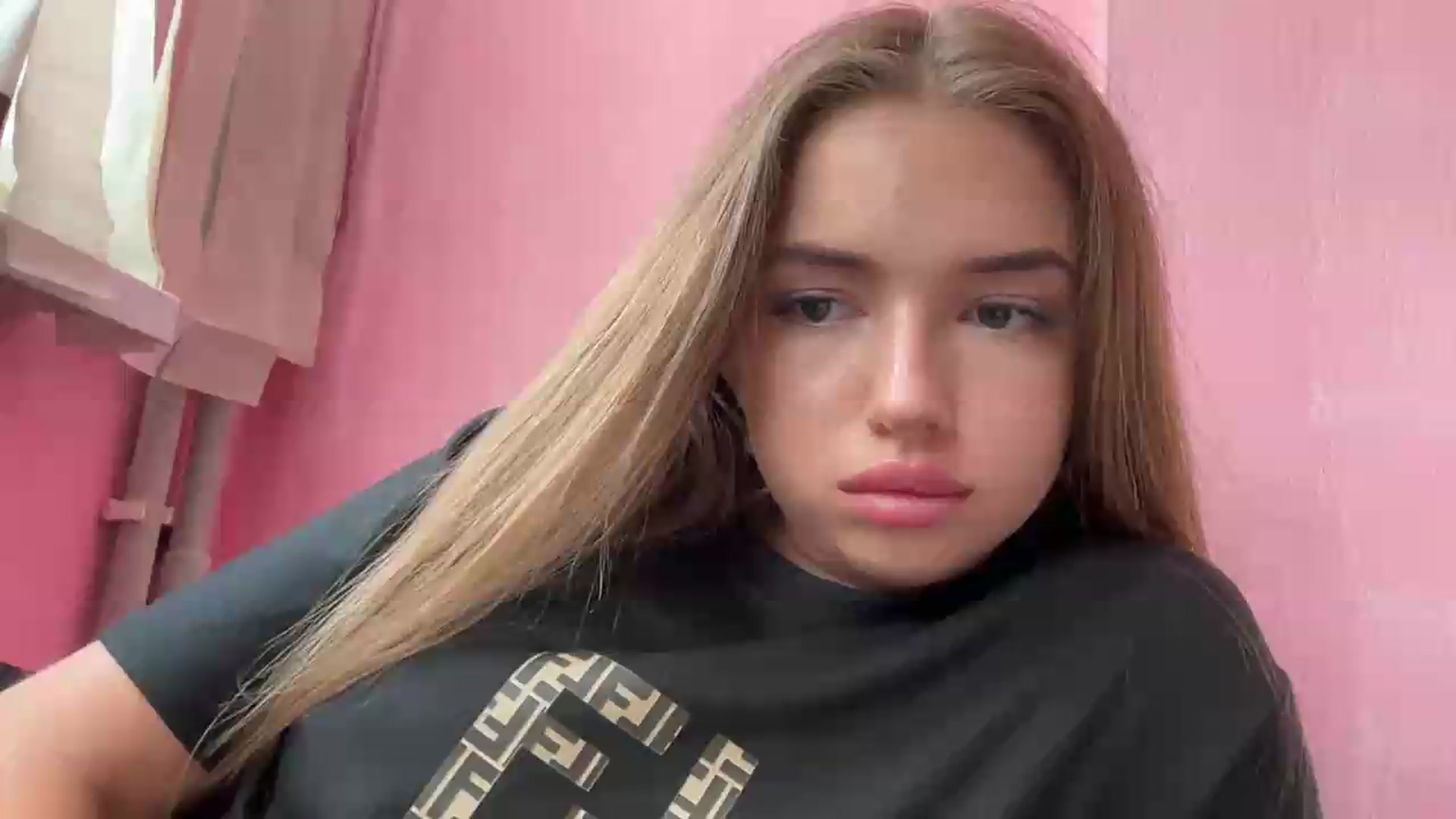 Gallery image thumbnail from ChloeeStar's myfreecams stream on, 09/02/2026, 14:31 image 17 of 20