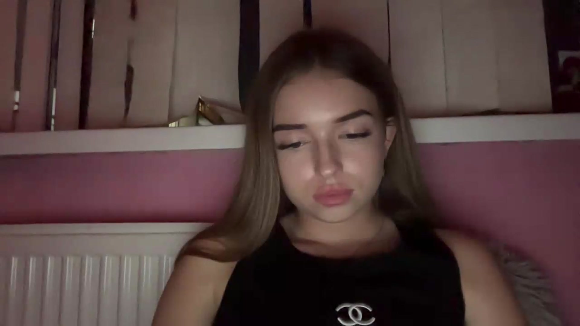 Gallery image thumbnail from ChloeeStar's myfreecams stream on, 09/04/2026, 17:40 image 4 of 20