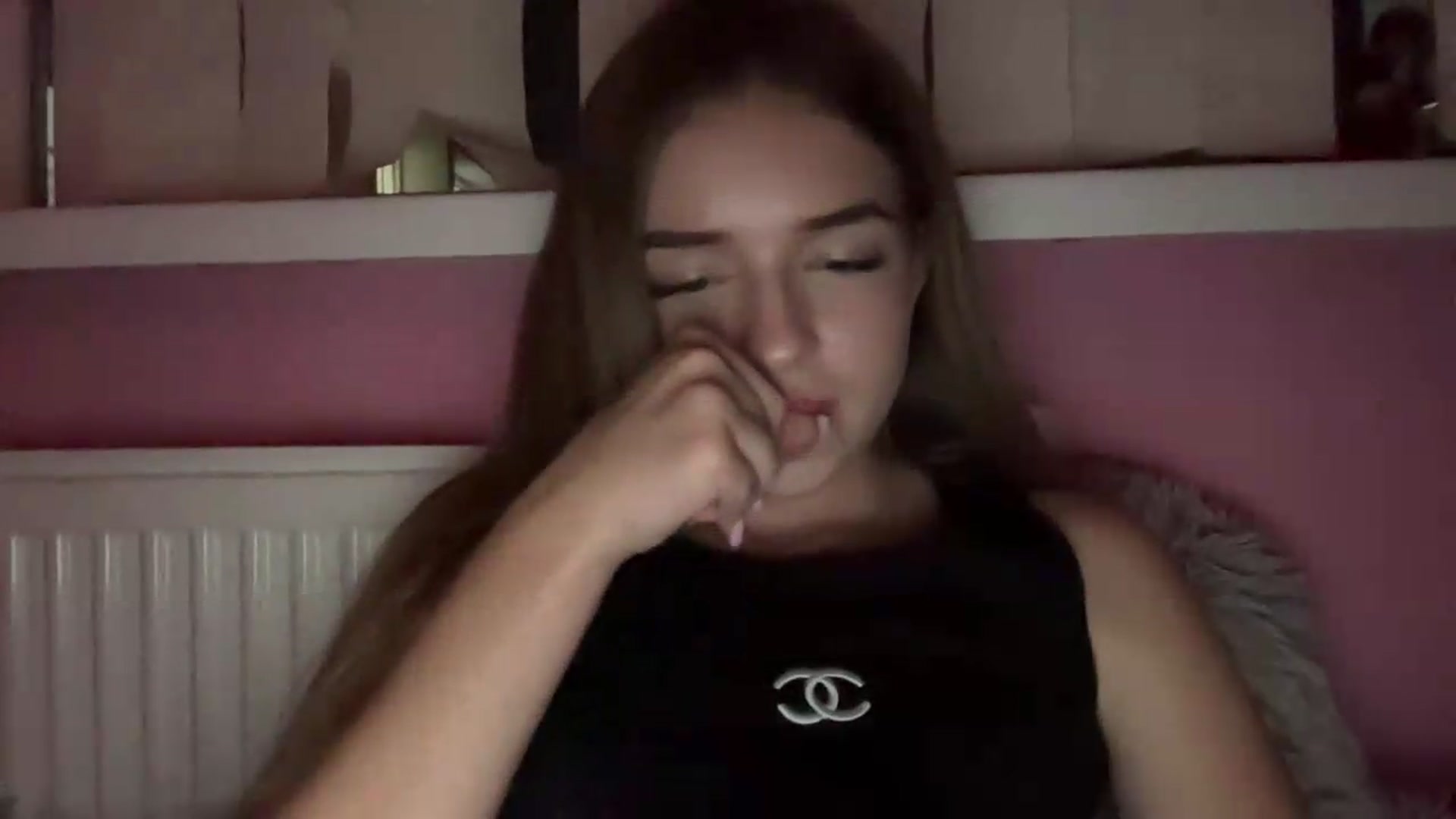 Gallery image thumbnail from ChloeeStar's myfreecams stream on, 09/04/2026, 17:40 image 14 of 20