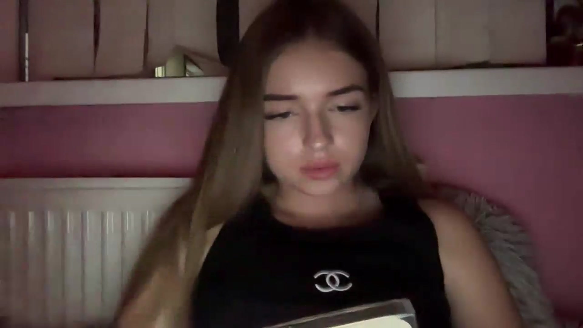 Gallery image thumbnail from ChloeeStar's myfreecams stream on, 09/04/2026, 17:40 image 17 of 20