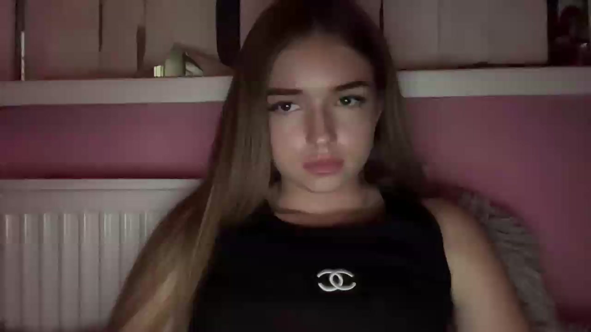 Gallery image thumbnail from ChloeeStar's myfreecams stream on, 09/04/2026, 17:40 image 13 of 20