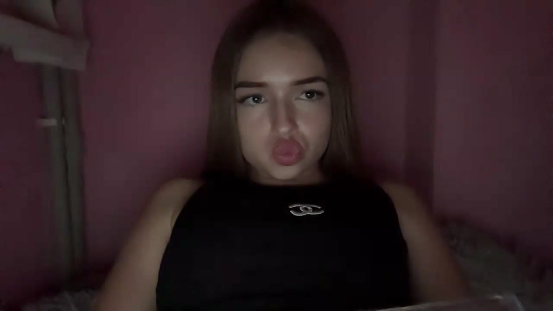 Gallery image thumbnail from ChloeeStar's myfreecams stream on, 09/04/2026, 18:00 image 9 of 20