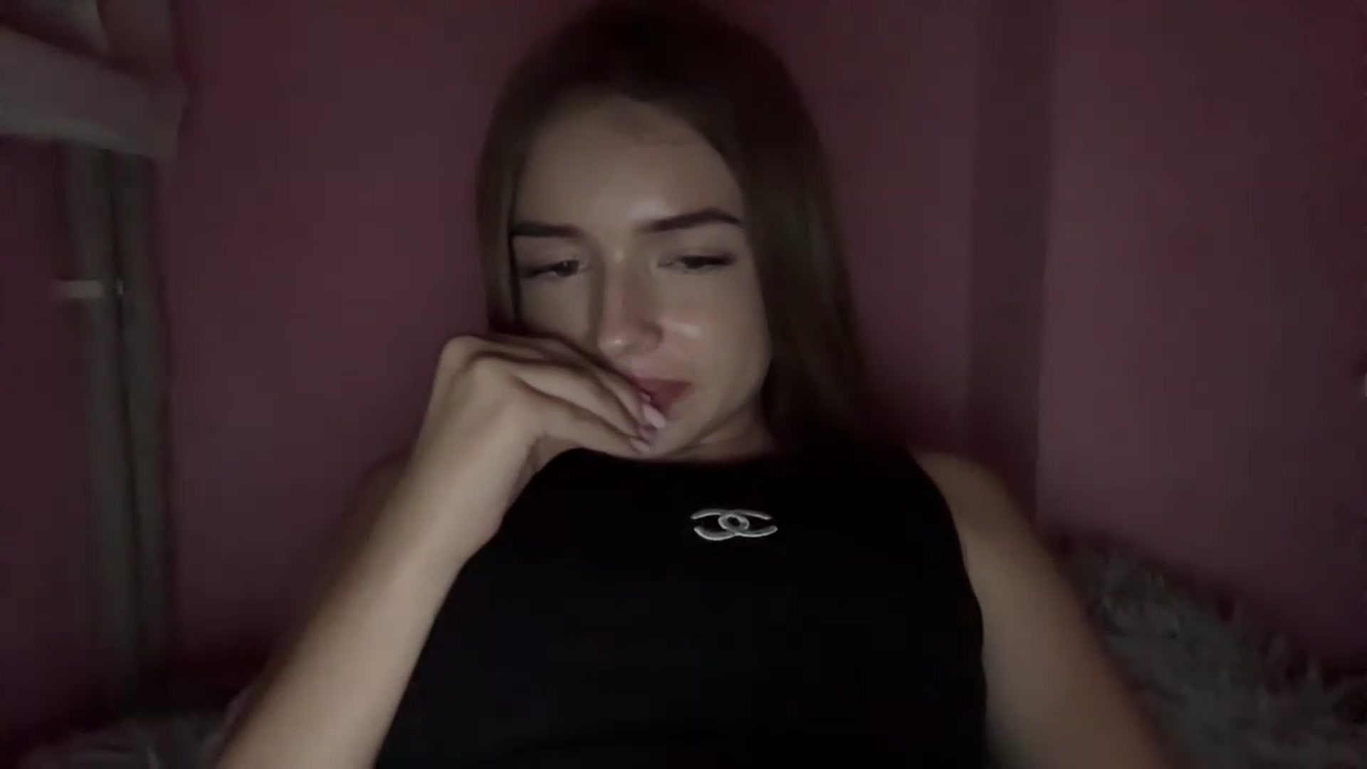 Gallery image thumbnail from ChloeeStar's myfreecams stream on, 09/04/2026, 18:00 image 13 of 20