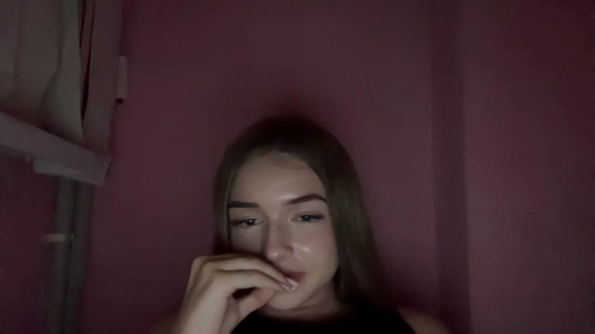 Gallery image thumbnail from ChloeeStar's myfreecams stream on, 09/04/2026, 18:00 image 18 of 20