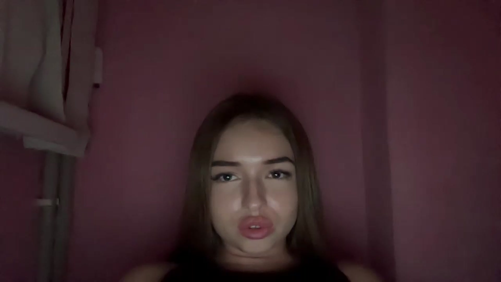 Gallery image thumbnail from ChloeeStar's myfreecams stream on, 09/04/2026, 18:00 image 16 of 20