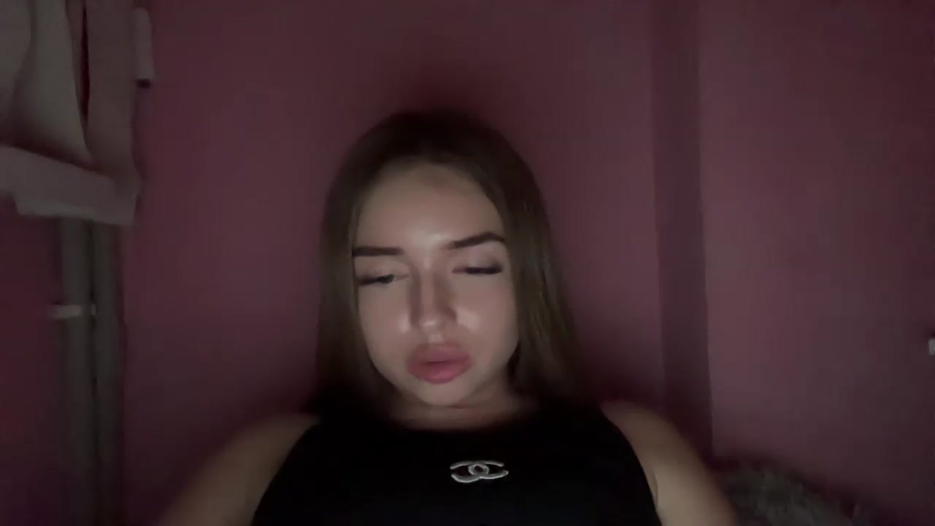 Gallery image thumbnail from ChloeeStar's myfreecams stream on, 09/04/2026, 18:00 image 19 of 20