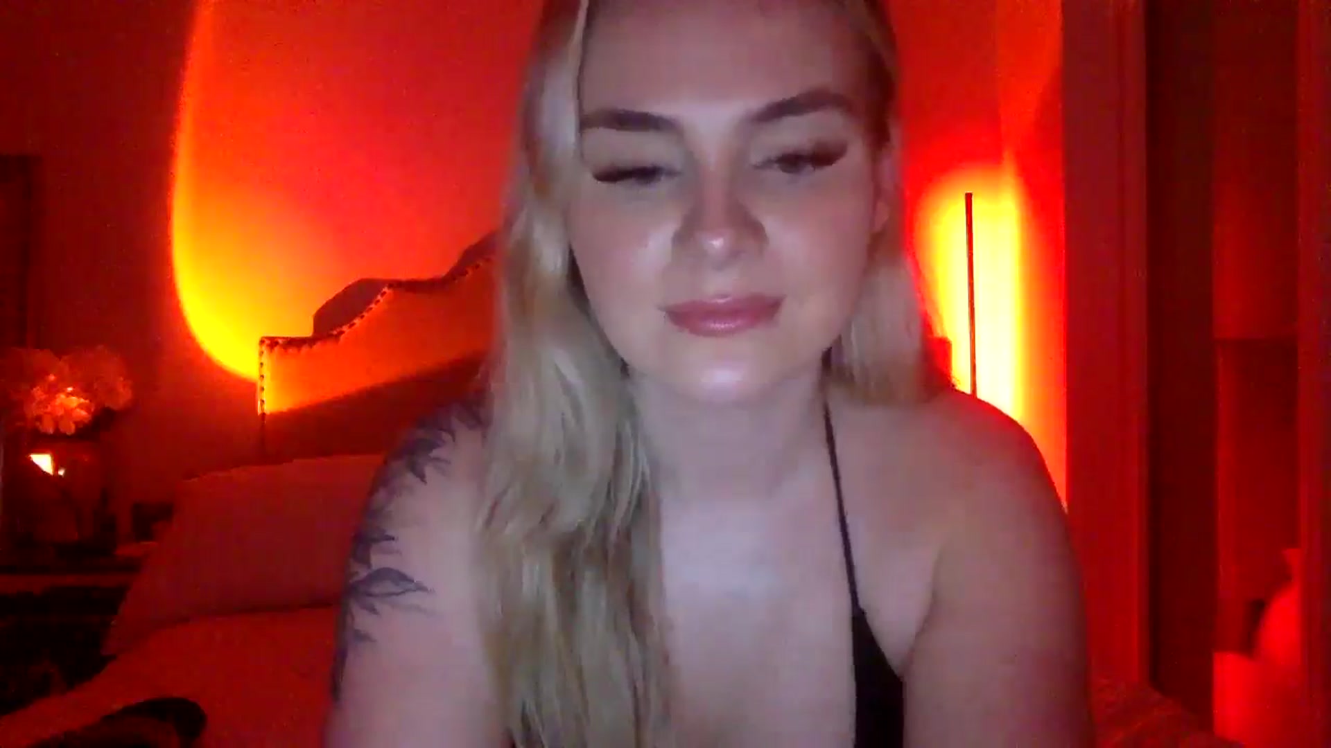 Gallery image thumbnail from Chloeluv7's myfreecams stream on, 11/22/2025, 10:55 image 10 of 20