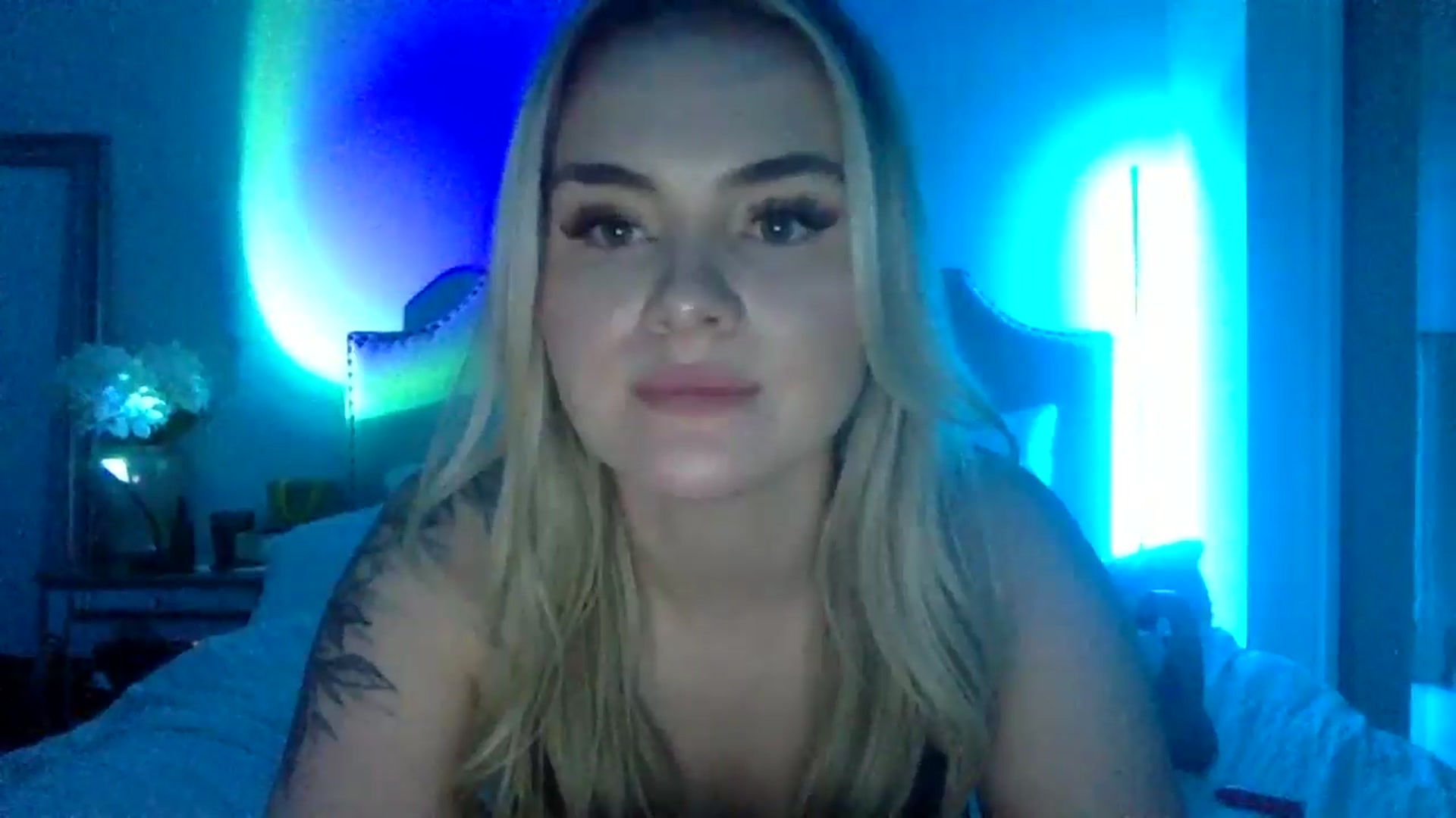 Gallery image thumbnail from Chloeluv7's myfreecams stream on, 11/23/2025, 08:57 image 18 of 20