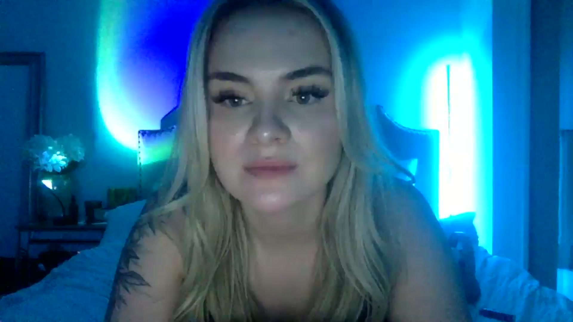 Gallery image thumbnail from Chloeluv7's myfreecams stream on, 11/23/2025, 08:57 image 20 of 20