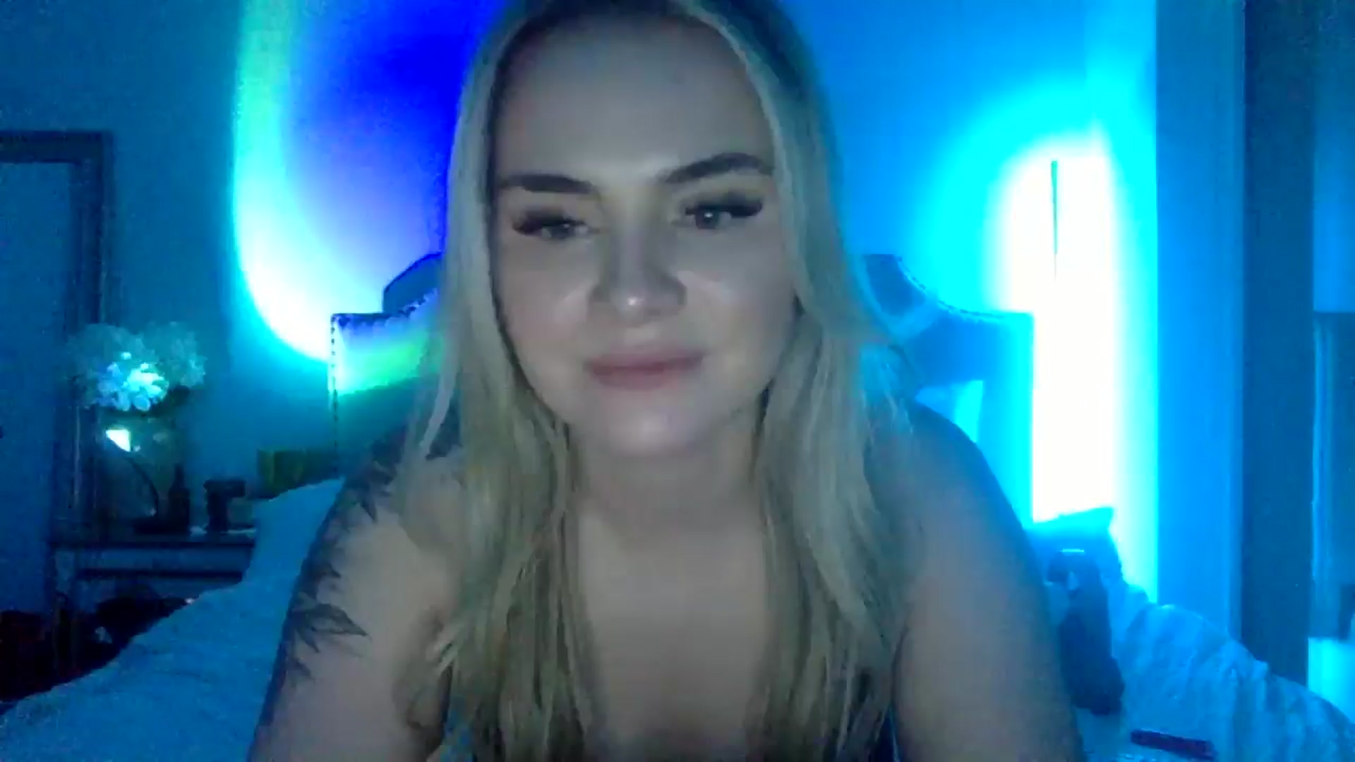 Gallery image thumbnail from Chloeluv7's myfreecams stream on, 11/23/2025, 08:57 image 2 of 20
