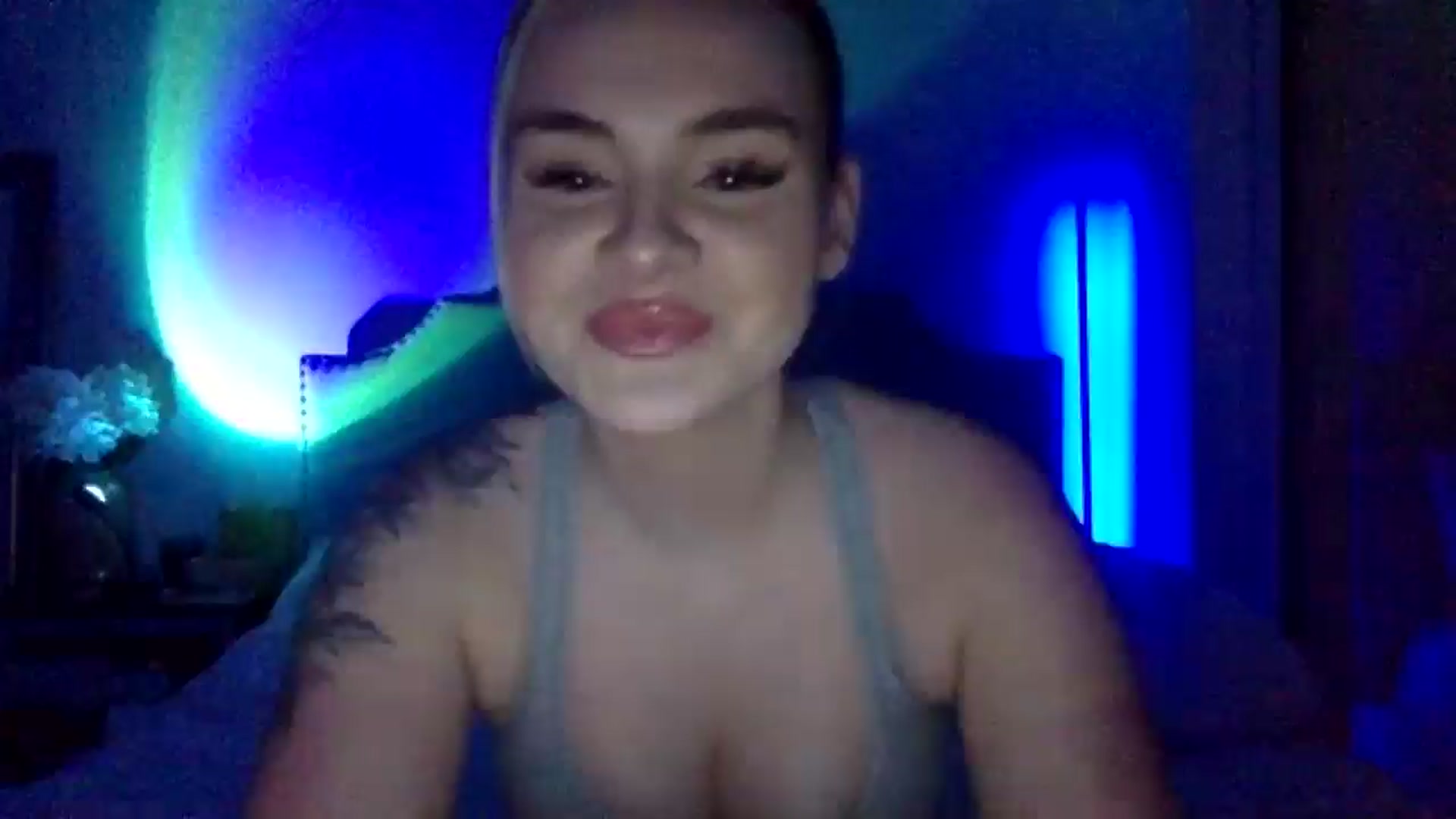 Gallery image thumbnail from Chloeluv7's myfreecams stream on, 11/27/2025, 04:57 image 6 of 20