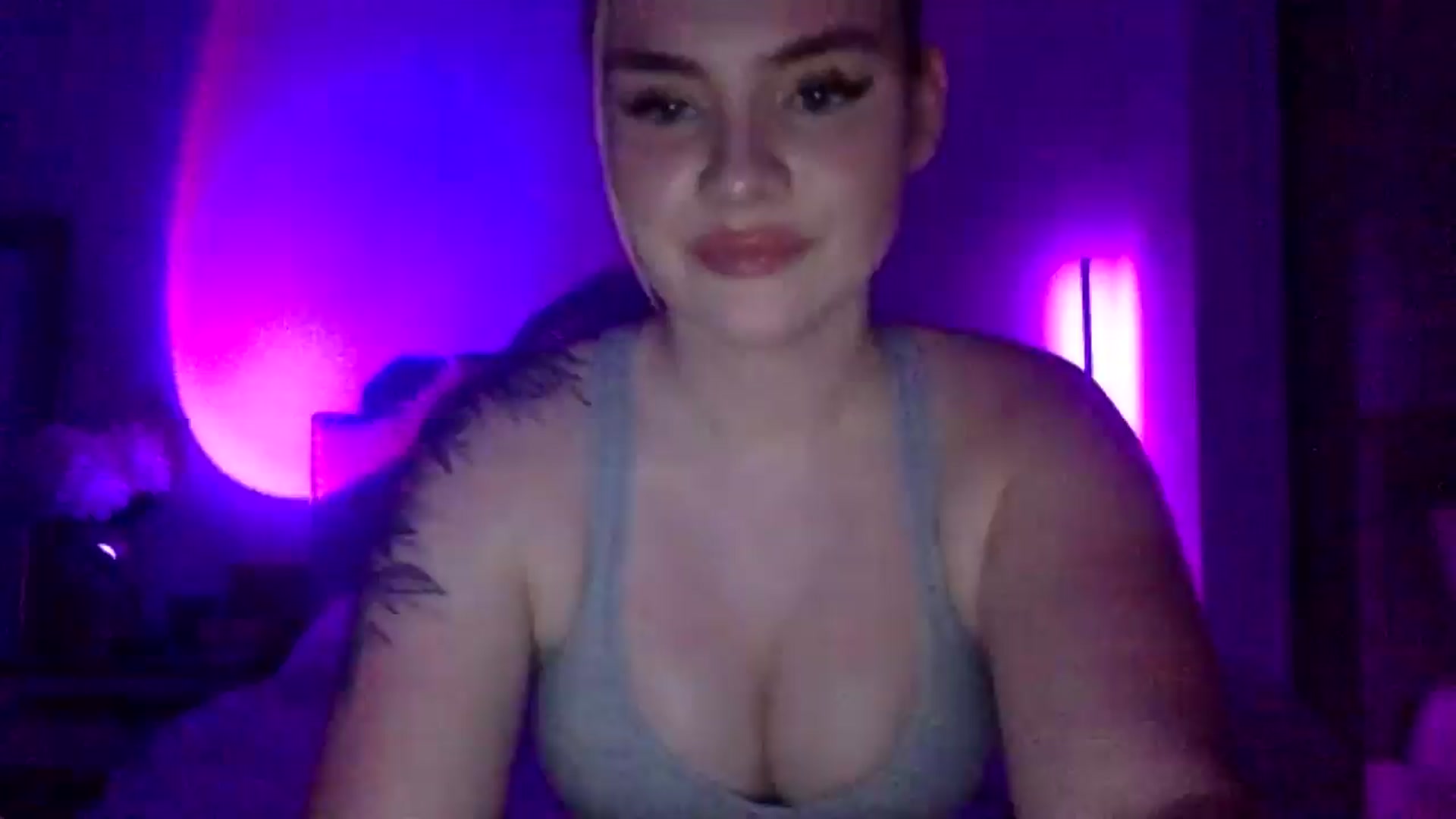 Gallery image thumbnail from Chloeluv7's myfreecams stream on, 11/27/2025, 06:40 image 17 of 20