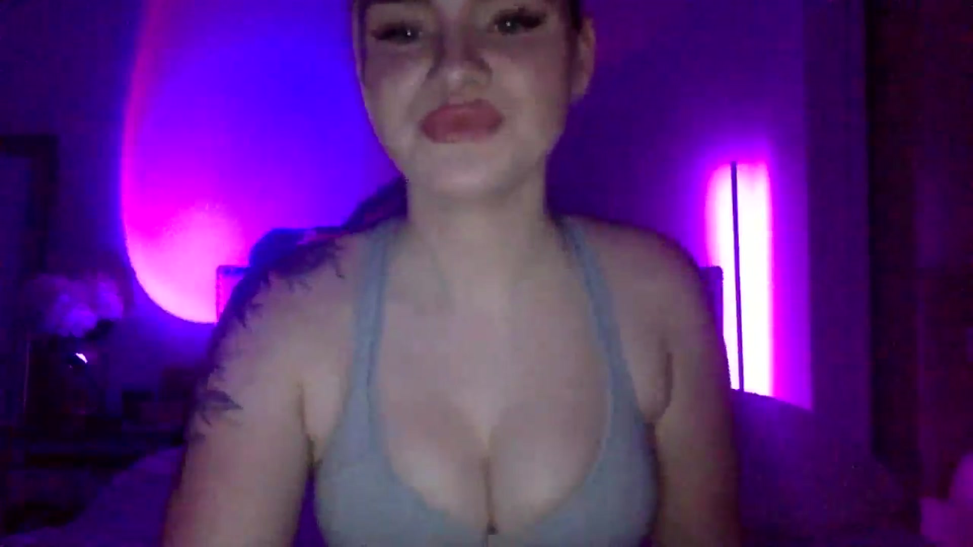 Gallery image thumbnail from Chloeluv7's myfreecams stream on, 11/27/2025, 06:40 image 6 of 20