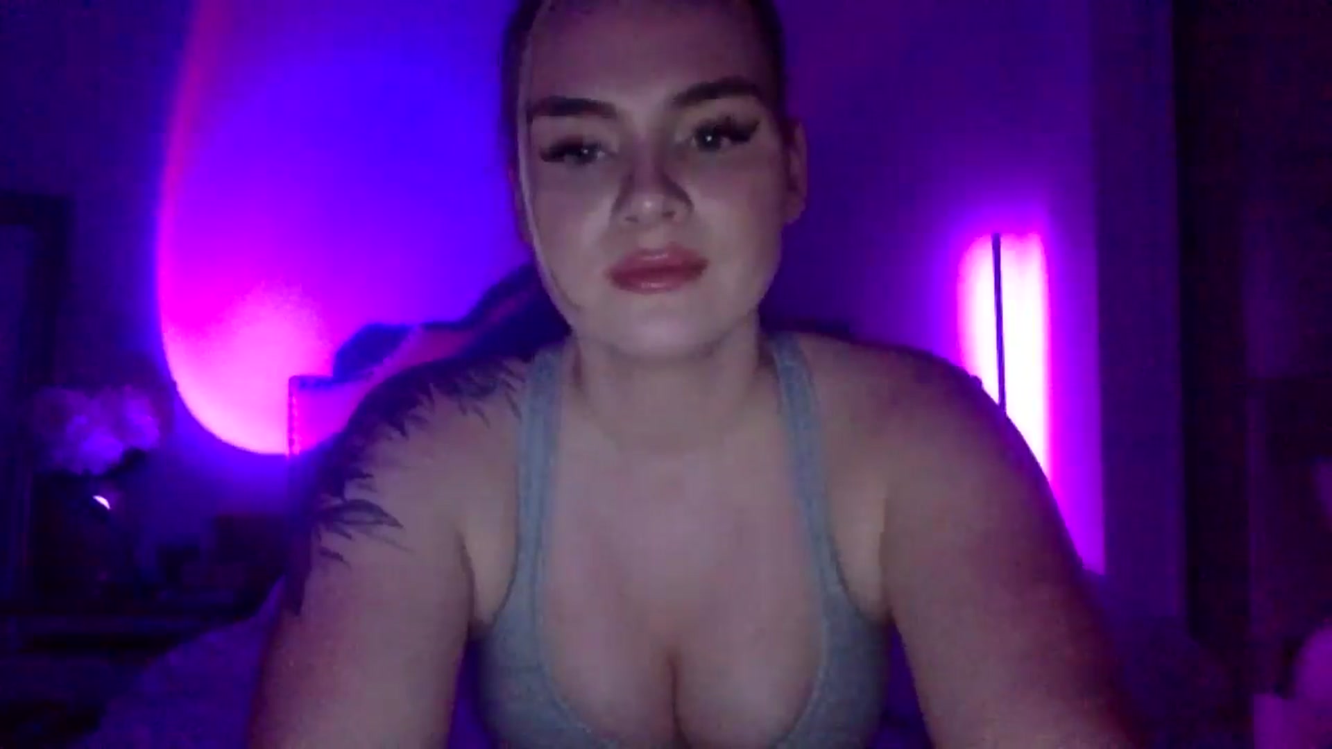 Gallery image thumbnail from Chloeluv7's myfreecams stream on, 11/27/2025, 06:40 image 18 of 20