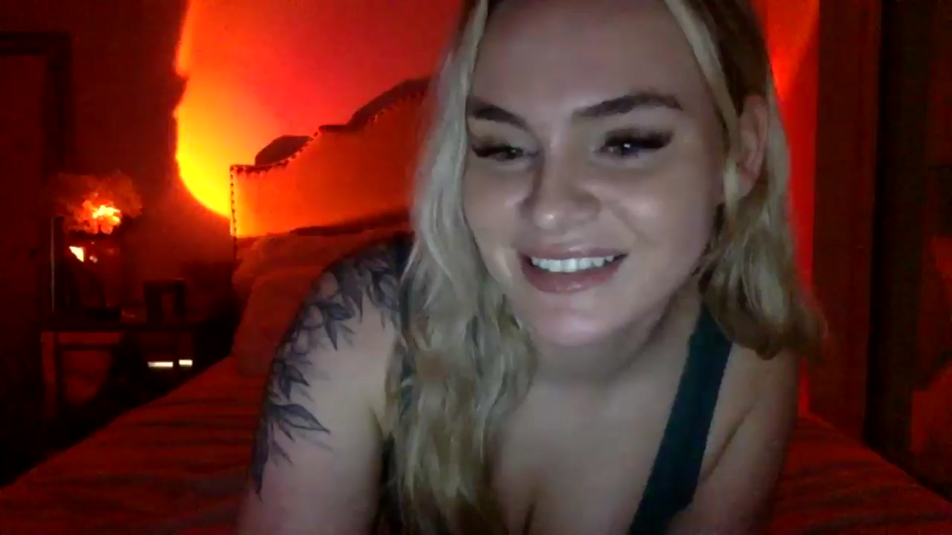 Gallery image thumbnail from Chloeluv7's myfreecams stream on, 12/03/2025, 05:21 image 16 of 20