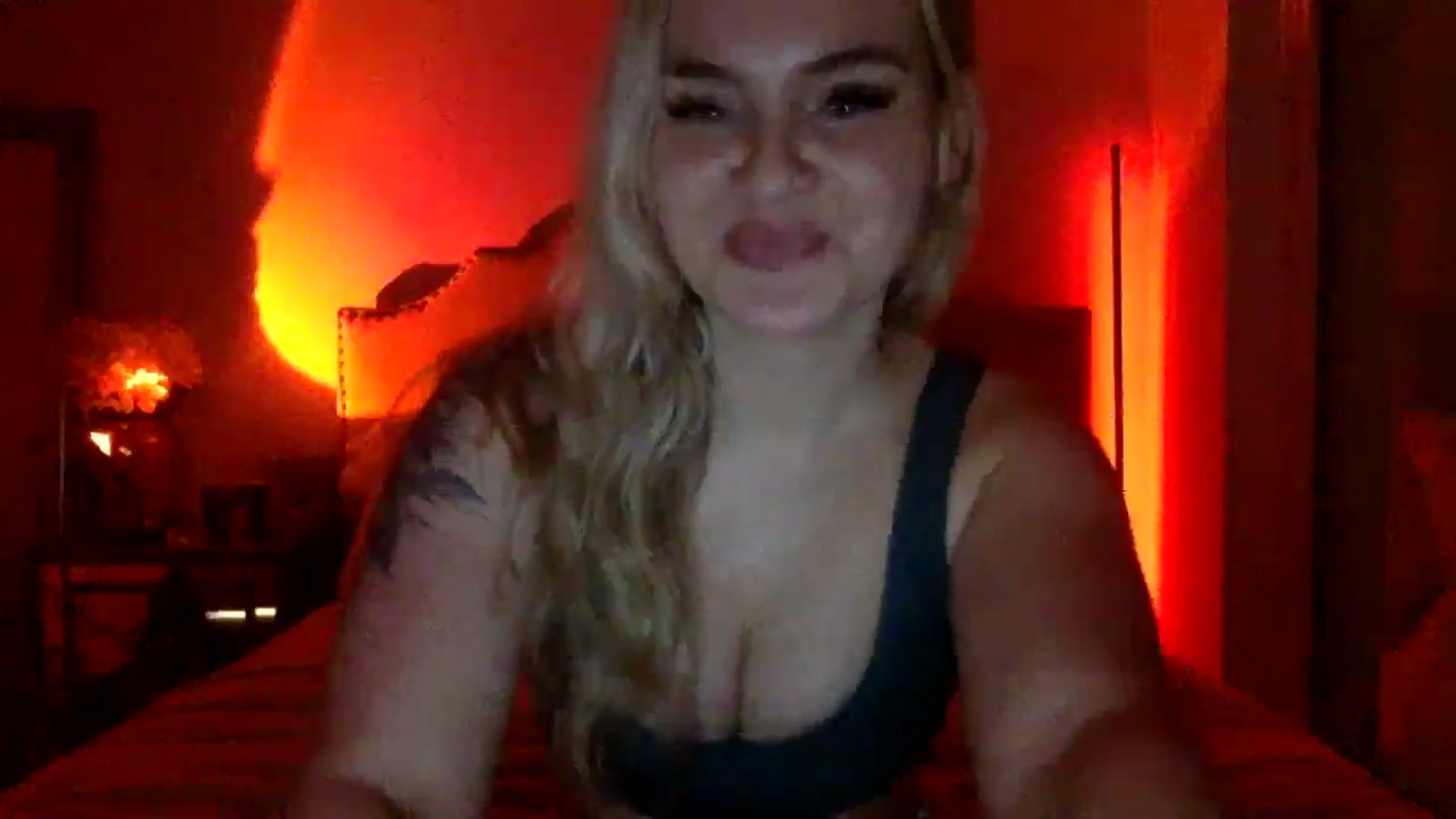 Gallery image thumbnail from Chloeluv7's myfreecams stream on, 12/03/2025, 05:21 image 15 of 20
