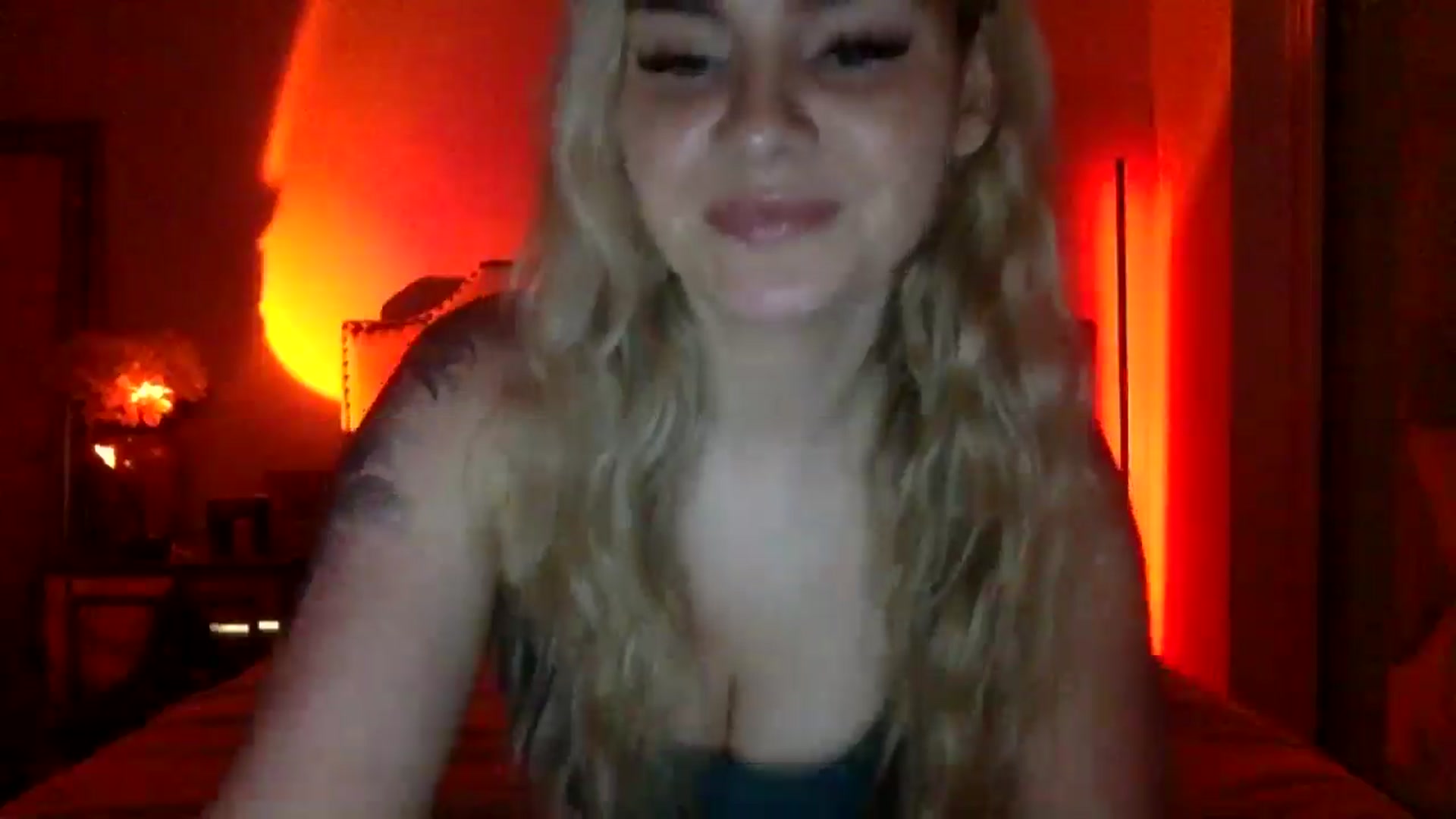 Gallery image thumbnail from Chloeluv7's myfreecams stream on, 12/03/2025, 05:21 image 12 of 20