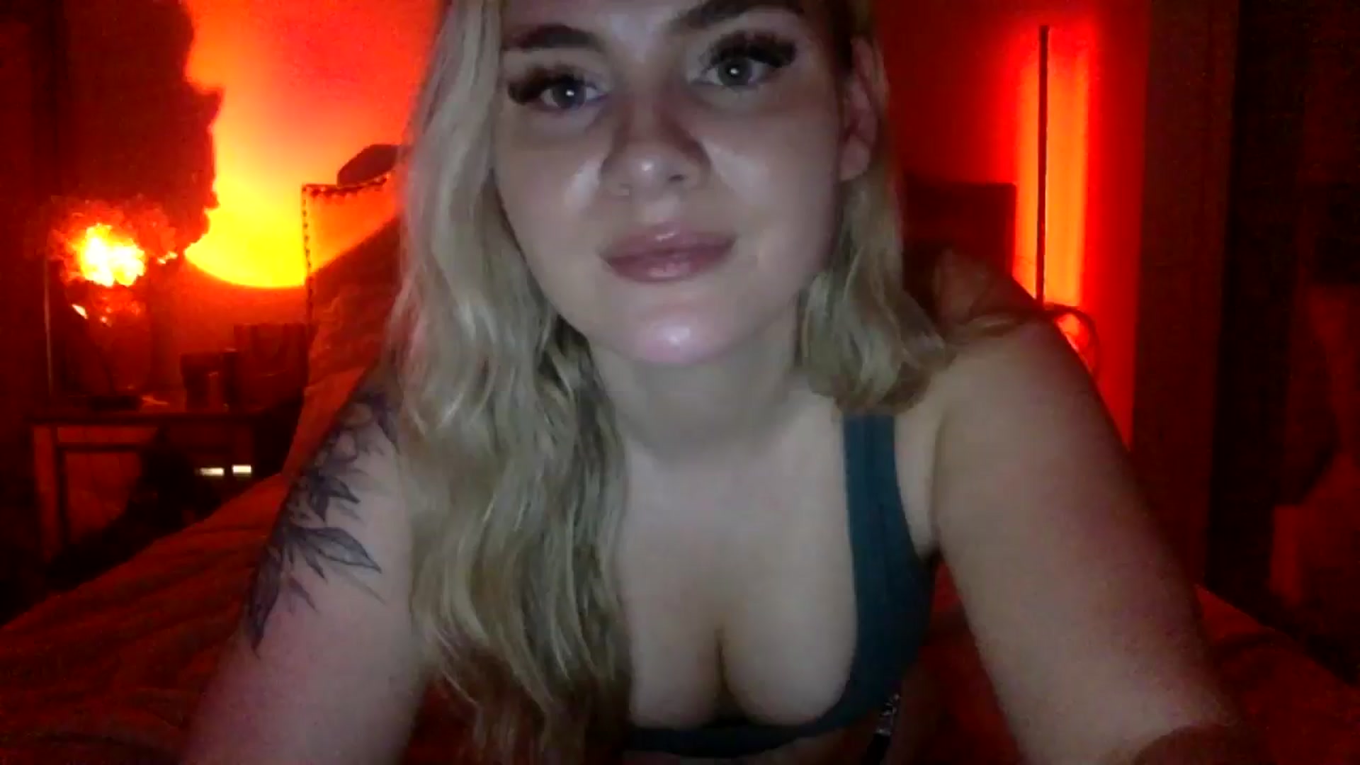 Gallery image thumbnail from Chloeluv7's myfreecams stream on, 12/03/2025, 07:35 image 19 of 20
