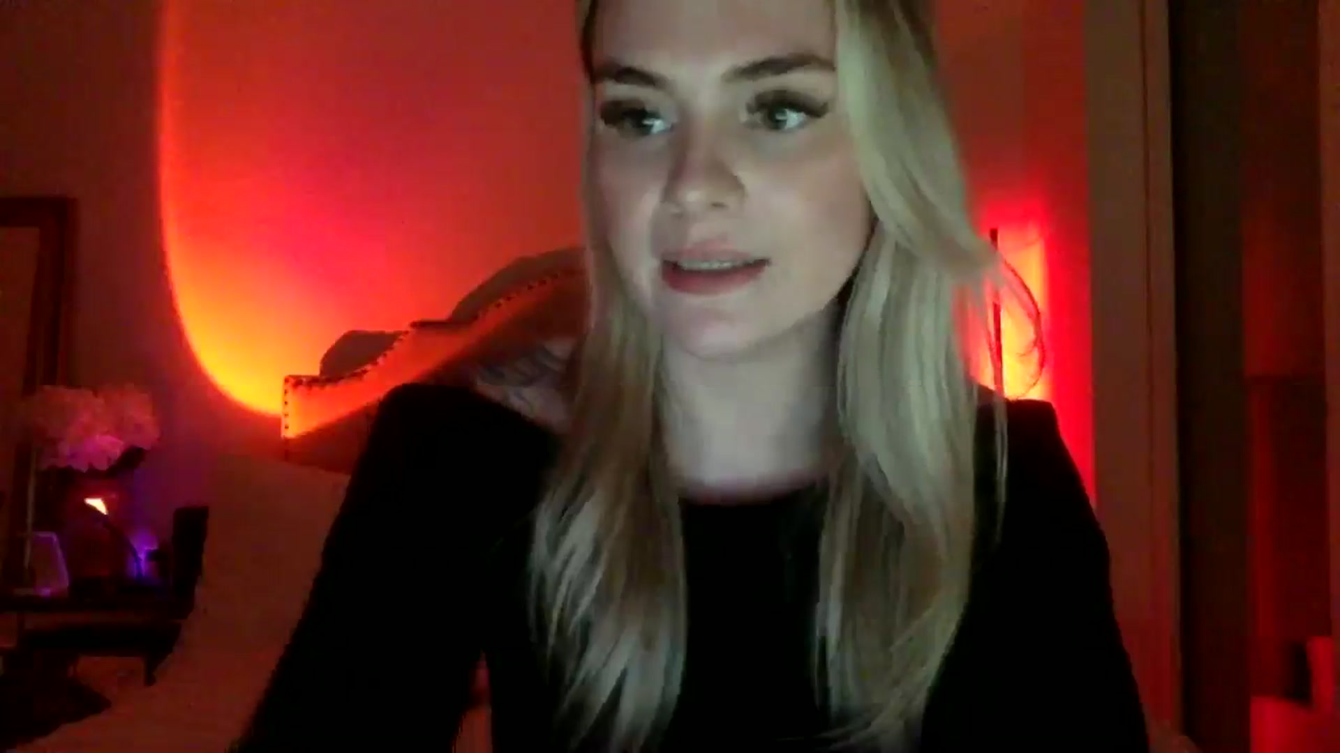 Gallery image thumbnail from Chloeluv7's myfreecams stream on, 12/21/2025, 06:35 image 15 of 20