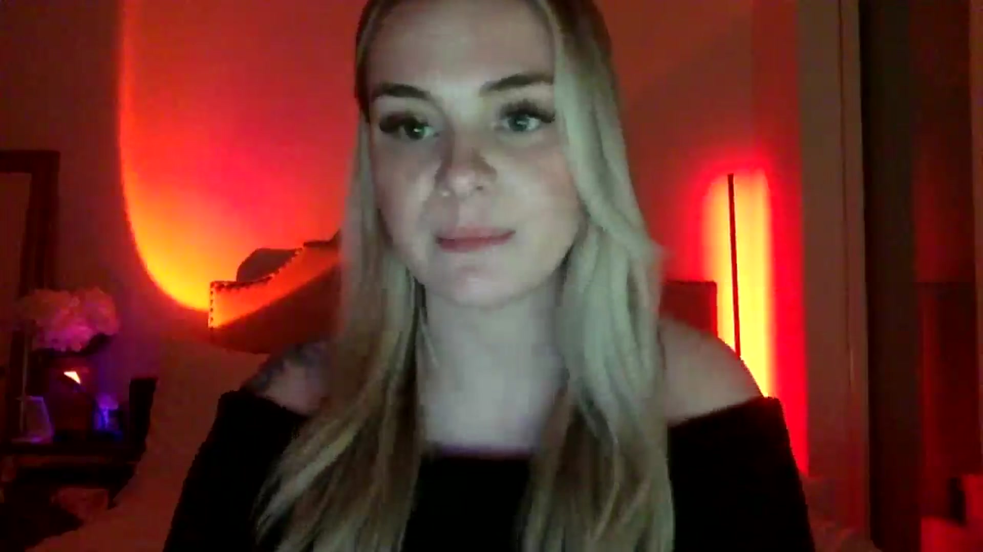 Gallery image thumbnail from Chloeluv7's myfreecams stream on, 12/21/2025, 06:35 image 19 of 20