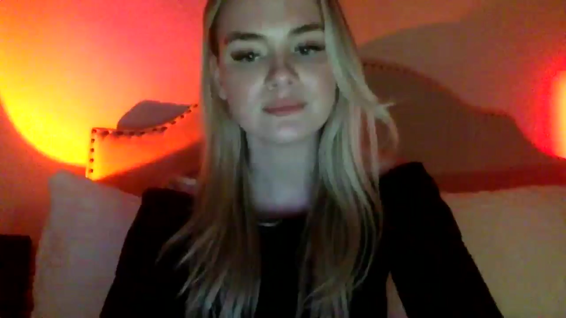 Gallery image thumbnail from Chloeluv7's myfreecams stream on, 12/21/2025, 06:35 image 10 of 20