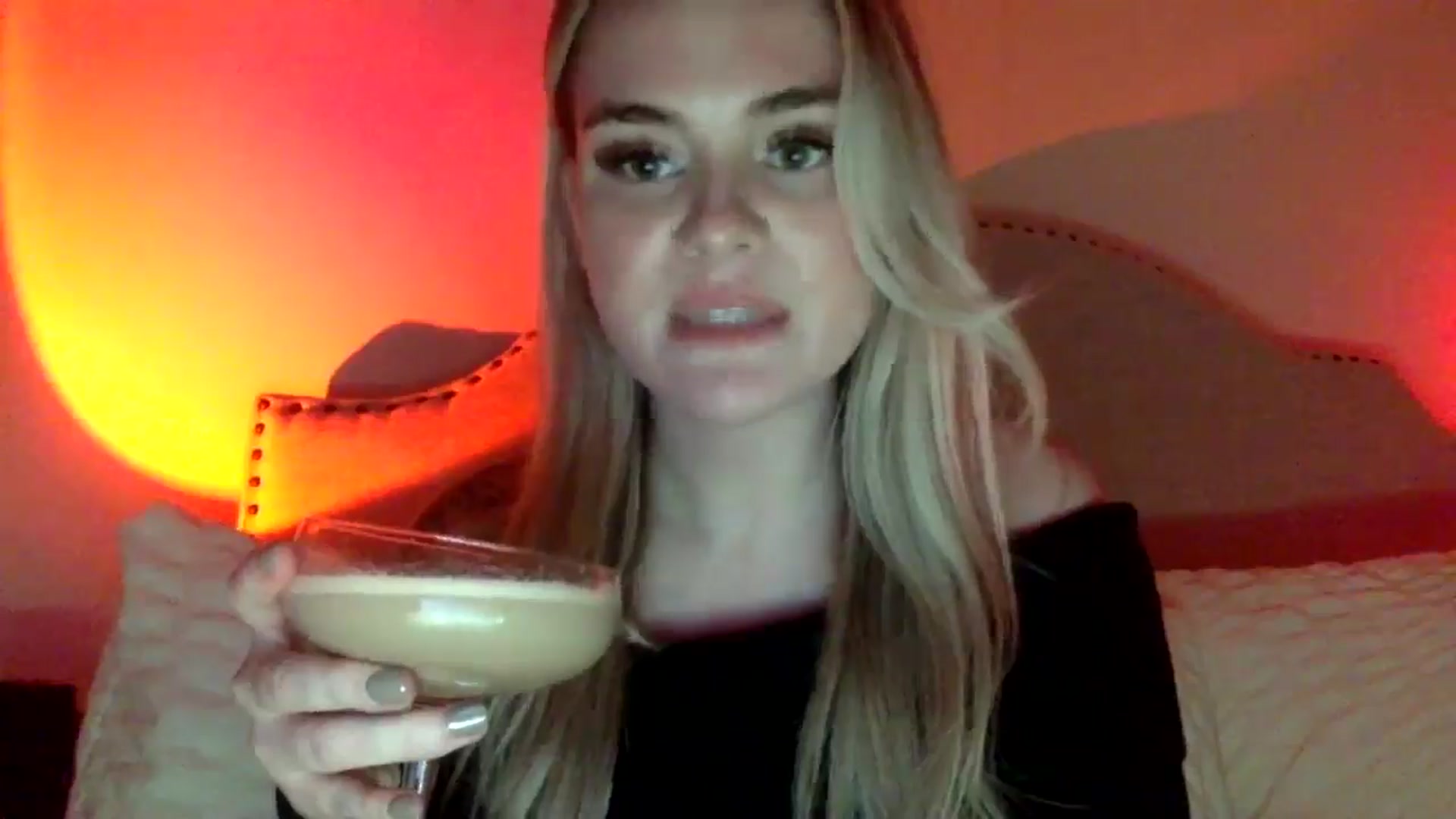 Gallery image thumbnail from Chloeluv7's myfreecams stream on, 12/21/2025, 06:35 image 5 of 20