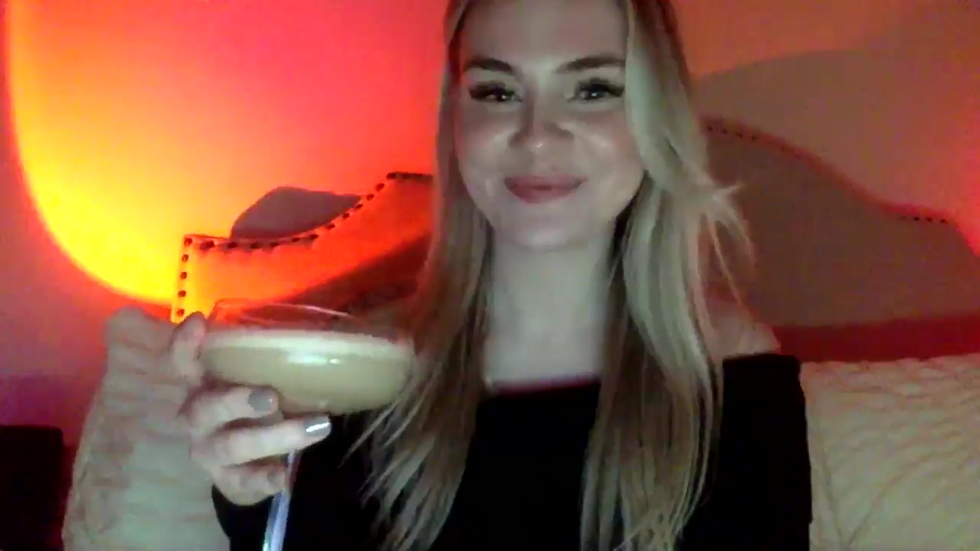 Gallery image thumbnail from Chloeluv7's myfreecams stream on, 12/21/2025, 06:35 image 6 of 20