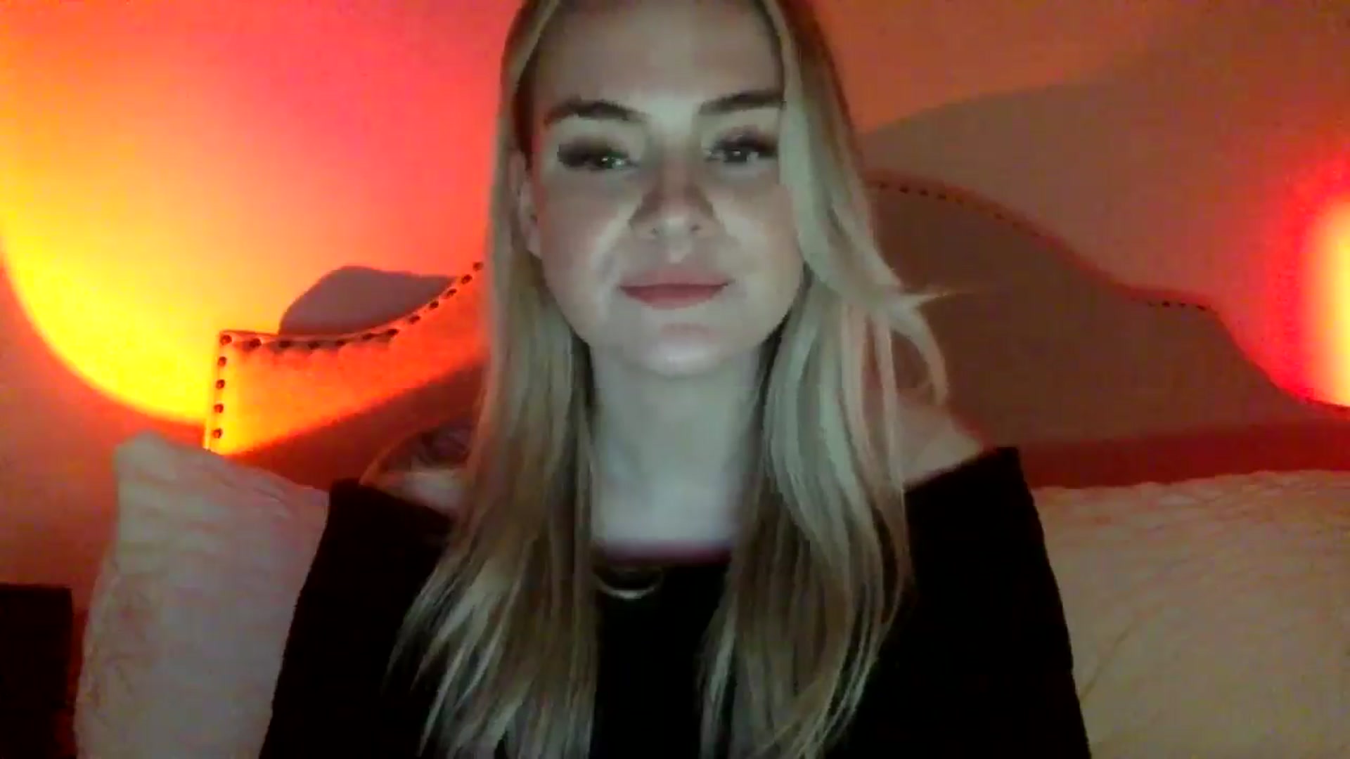 Gallery image thumbnail from Chloeluv7's myfreecams stream on, 12/21/2025, 06:35 image 12 of 20