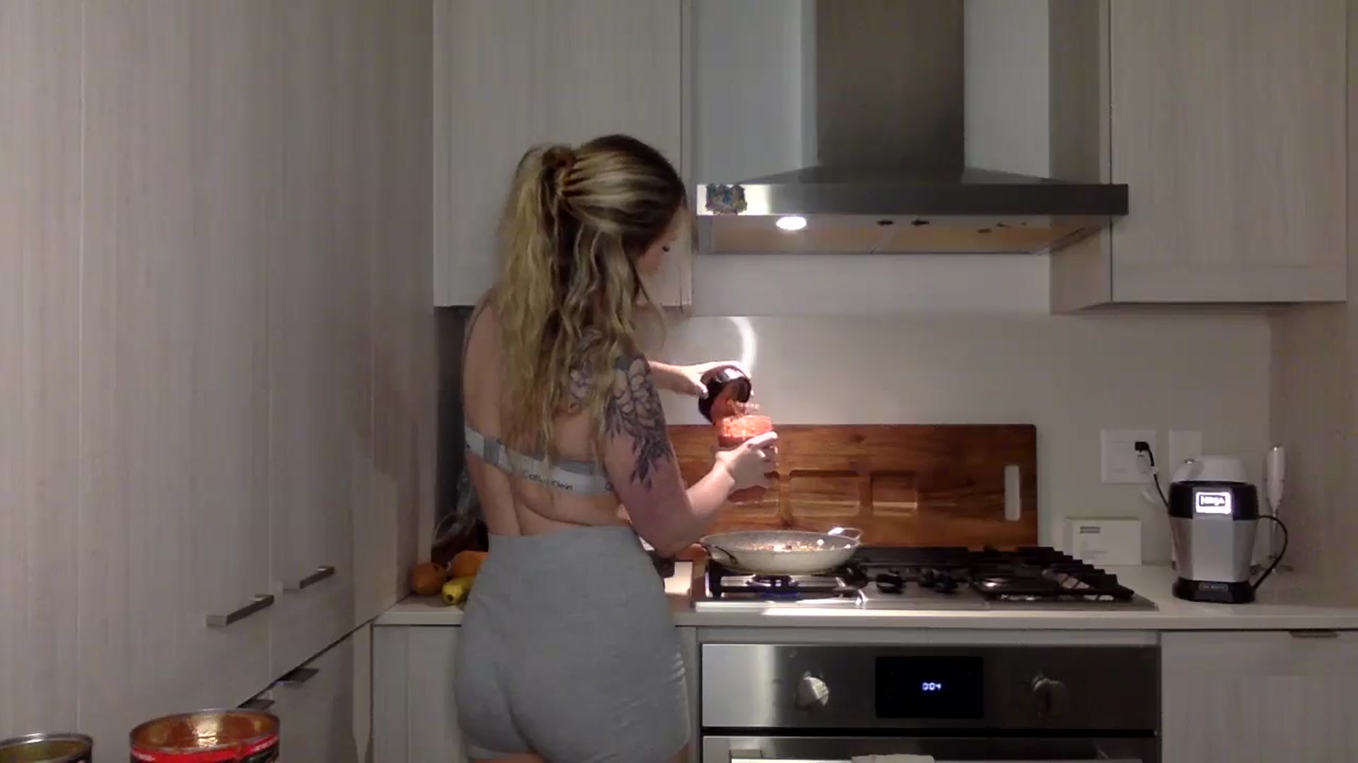 Gallery image thumbnail from Chloeluv7's myfreecams stream on, 12/28/2025, 05:18 image 15 of 20